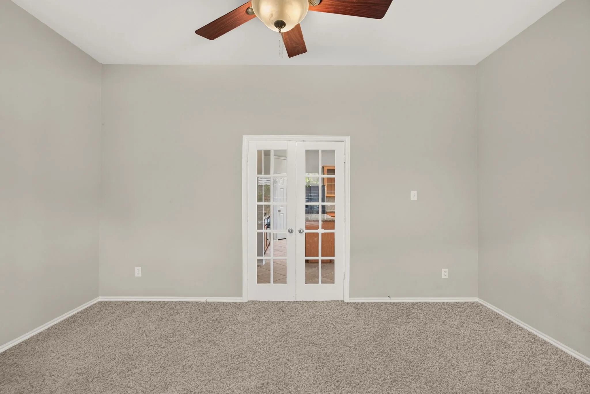 Single Family Residence For Sale in Collin County , 9761 Snowberry Drive, Frisco, Texas 75035, 4 Bedroom, 2 Bathroom, 2 Garage spaces, 2,532 Sqft, built in 2004, mls#21372264, Real Estate Agent in Frisco, Homes For Sale in Collin county, Homes For Sale in Frisco, Realtor in Frisco Texas, Real Estate Brokerage Independent Realty Texas, Luminita Cordes Realtor