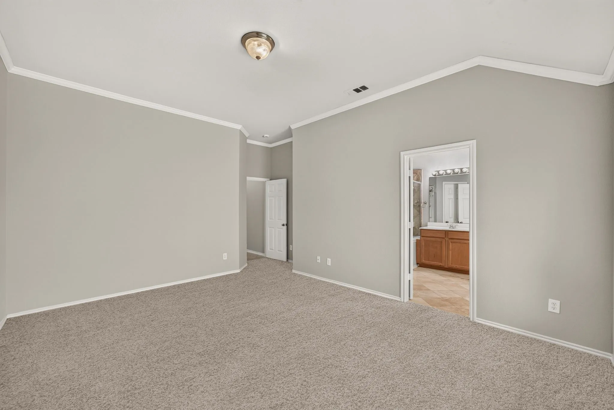 Single Family Residence For Sale in Collin County , 9761 Snowberry Drive, Frisco, Texas 75035, 4 Bedroom, 2 Bathroom, 2 Garage spaces, 2,532 Sqft, built in 2004, mls#21372264, Real Estate Agent in Frisco, Homes For Sale in Collin county, Homes For Sale in Frisco, Realtor in Frisco Texas, Real Estate Brokerage Independent Realty Texas, Luminita Cordes Realtor