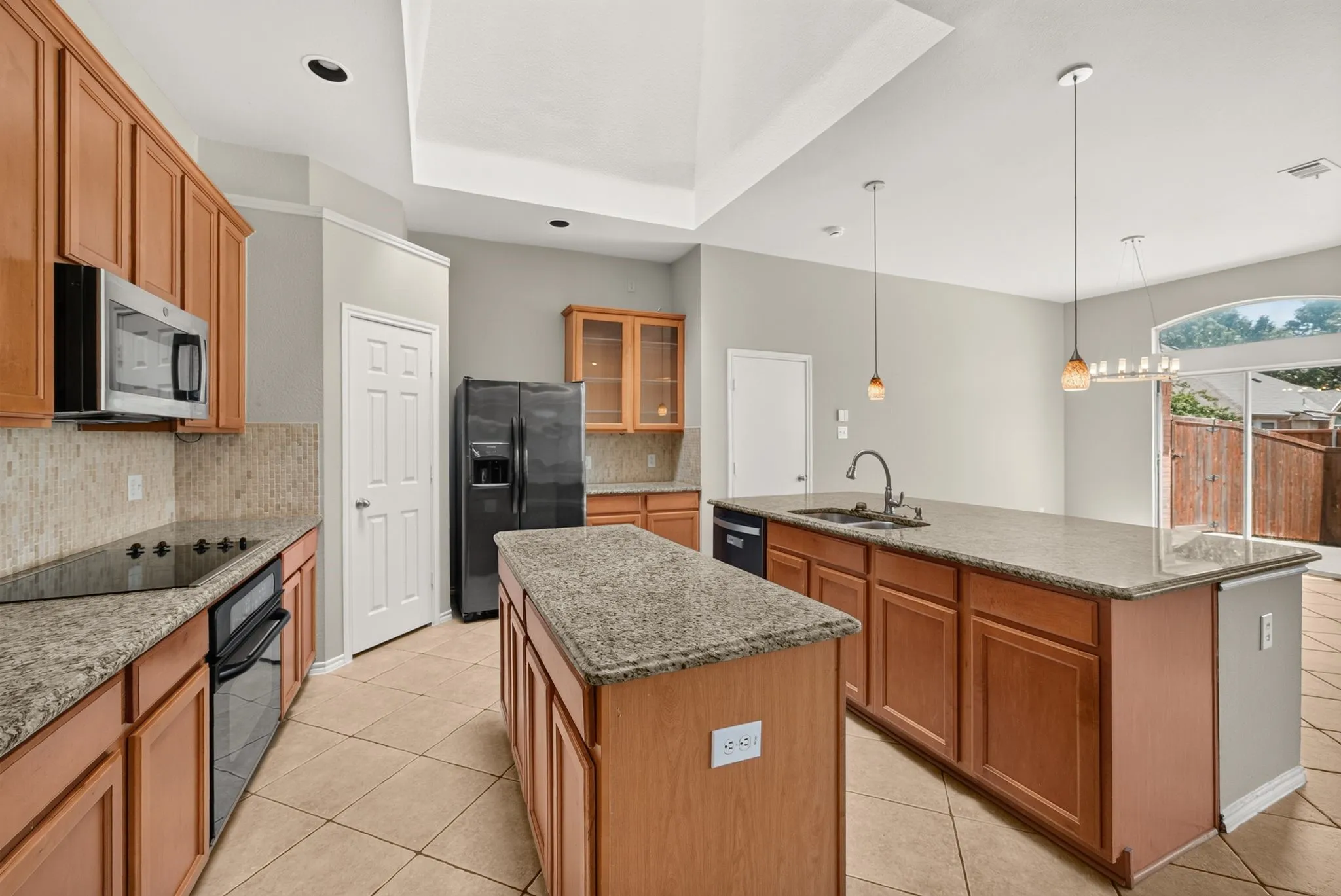 Single Family Residence For Sale in Collin County , 9761 Snowberry Drive, Frisco, Texas 75035, 4 Bedroom, 2 Bathroom, 2 Garage spaces, 2,532 Sqft, built in 2004, mls#21372264, Real Estate Agent in Frisco, Homes For Sale in Collin county, Homes For Sale in Frisco, Realtor in Frisco Texas, Real Estate Brokerage Independent Realty Texas, Luminita Cordes Realtor