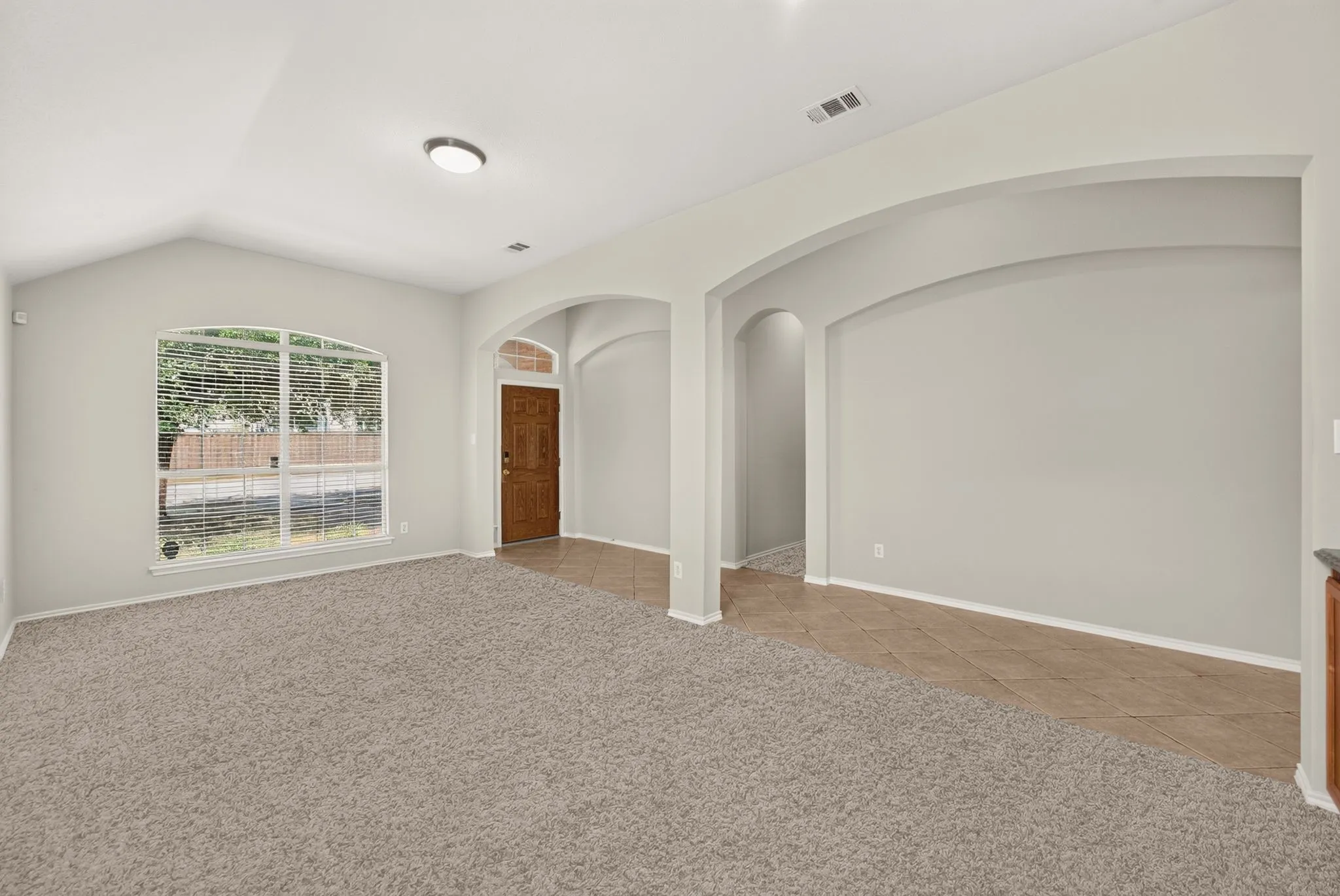 Single Family Residence For Sale in Collin County , 9761 Snowberry Drive, Frisco, Texas 75035, 4 Bedroom, 2 Bathroom, 2 Garage spaces, 2,532 Sqft, built in 2004, mls#21372264, Real Estate Agent in Frisco, Homes For Sale in Collin county, Homes For Sale in Frisco, Realtor in Frisco Texas, Real Estate Brokerage Independent Realty Texas, Luminita Cordes Realtor