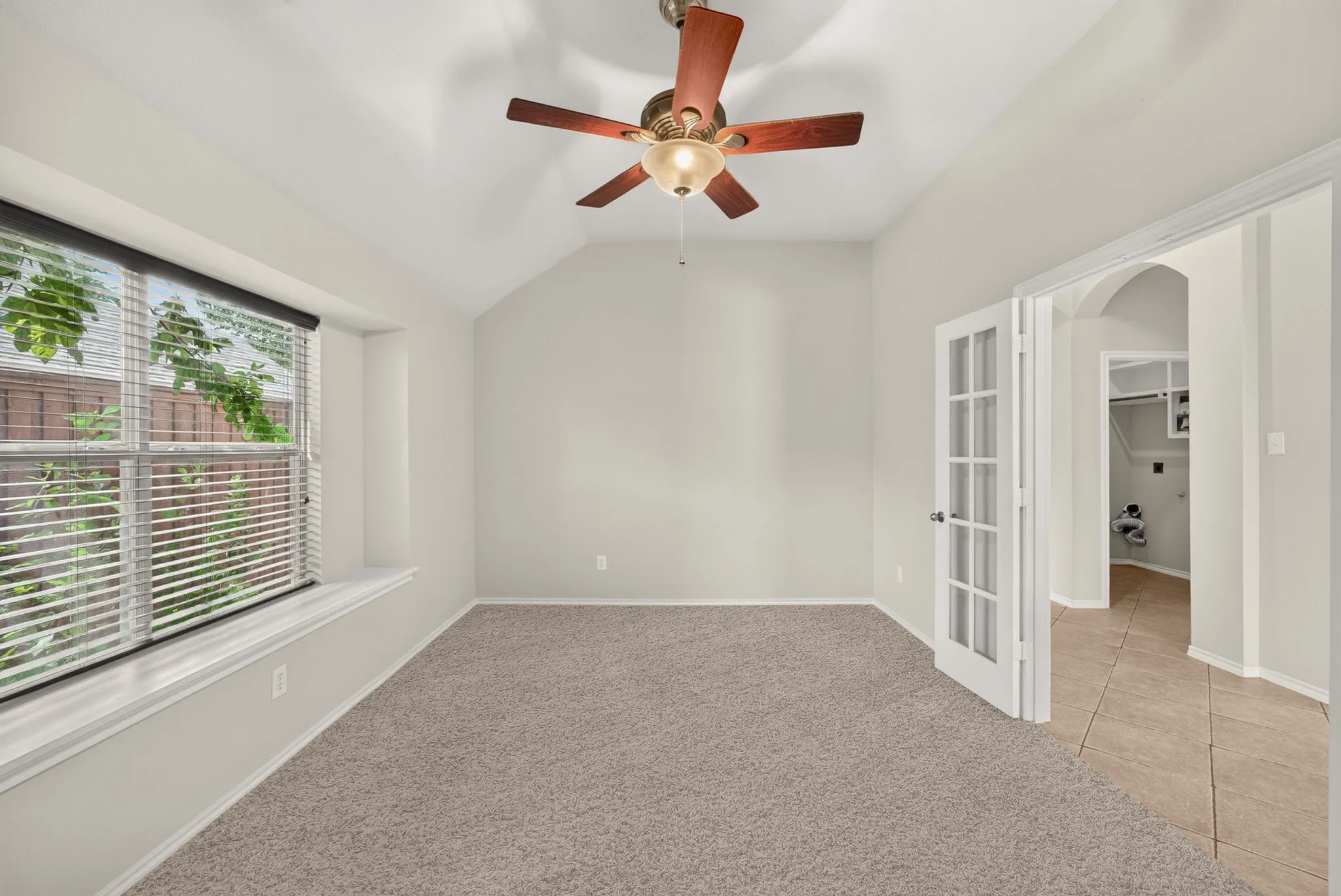 Single Family Residence For Sale in Collin County , 9761 Snowberry Drive, Frisco, Texas 75035, 4 Bedroom, 2 Bathroom, 2 Garage spaces, 2,532 Sqft, built in 2004, mls#21372264, Real Estate Agent in Frisco, Homes For Sale in Collin county, Homes For Sale in Frisco, Realtor in Frisco Texas, Real Estate Brokerage Independent Realty Texas, Luminita Cordes Realtor