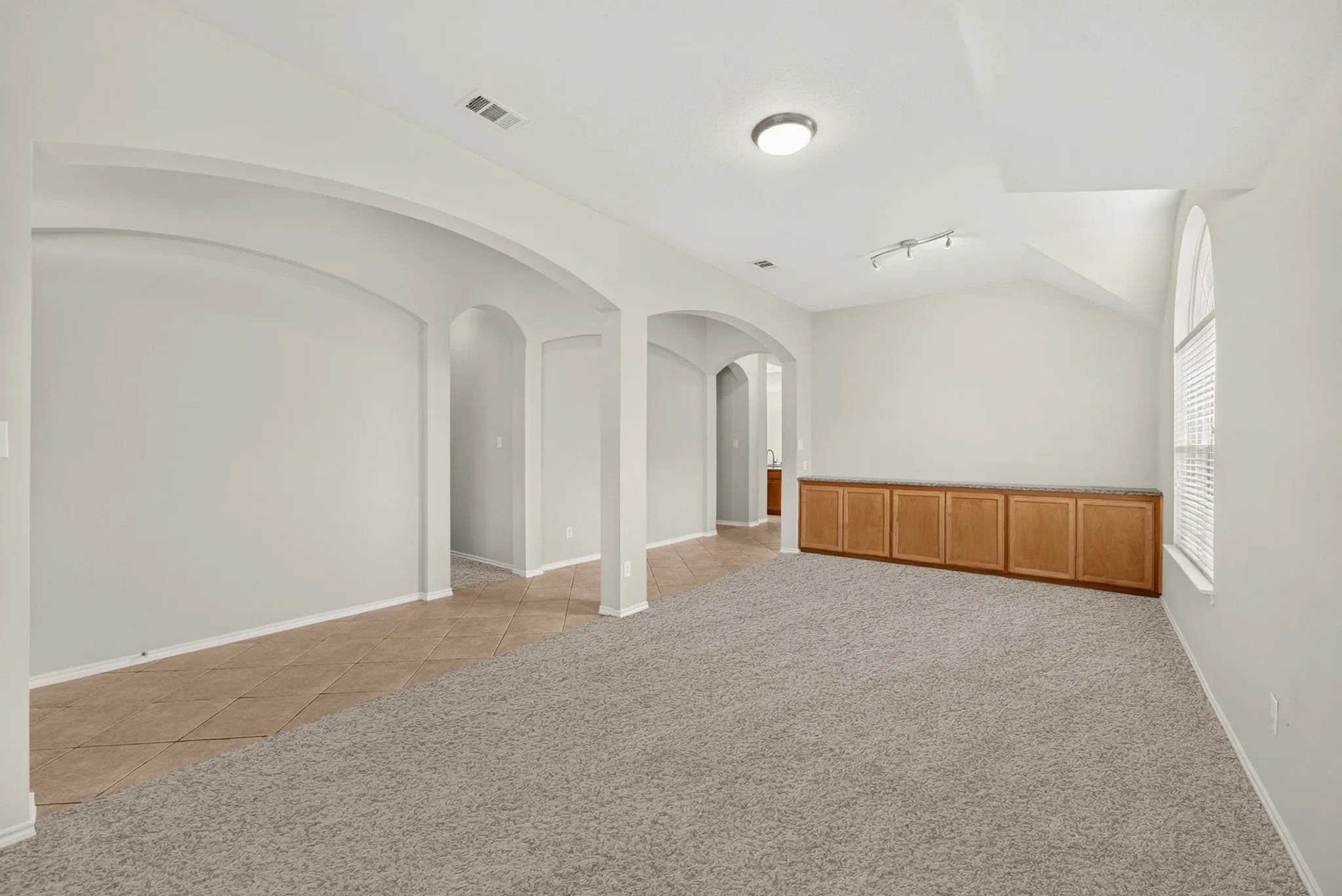 Single Family Residence For Sale in Collin County , 9761 Snowberry Drive, Frisco, Texas 75035, 4 Bedroom, 2 Bathroom, 2 Garage spaces, 2,532 Sqft, built in 2004, mls#21372264, Real Estate Agent in Frisco, Homes For Sale in Collin county, Homes For Sale in Frisco, Realtor in Frisco Texas, Real Estate Brokerage Independent Realty Texas, Luminita Cordes Realtor
