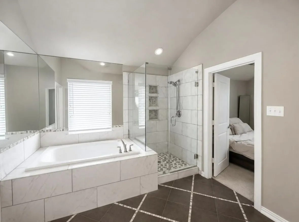 Single Family Residence For Rent in Dallas County , 7015 Chackbay Lane, Dallas, Texas 75227, 4 Bedroom, 2 Bathroom, 2 Garage spaces, 2,403 Sqft, built in 2012, mls#21372603, Real Estate Agent in Dallas, Homes For Rent in Dallas county, Homes For Rent in Dallas, Realtor in Dallas Texas, Real Estate Brokerage Independent Realty Texas, Luminita Cordes Realtor