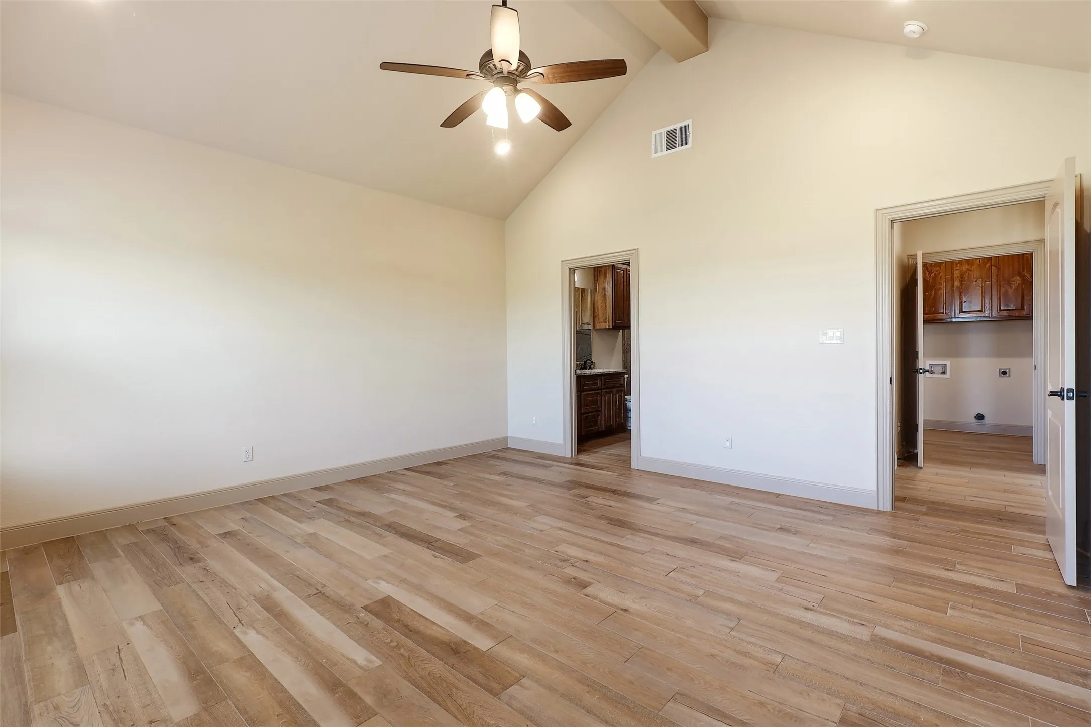 Single Family Residence For Rent in Fannin County , 265 Delatorre Street, Trenton, Texas 75490, 3 Bedroom, 2 Bathroom, 2 Garage spaces, 1,780 Sqft, built in 2022, mls#21372612, Real Estate Agent in Trenton, Homes For Rent in Fannin county, Homes For Rent in Trenton, Realtor in Trenton Texas, Real Estate Brokerage Independent Realty Texas, Luminita Cordes Realtor