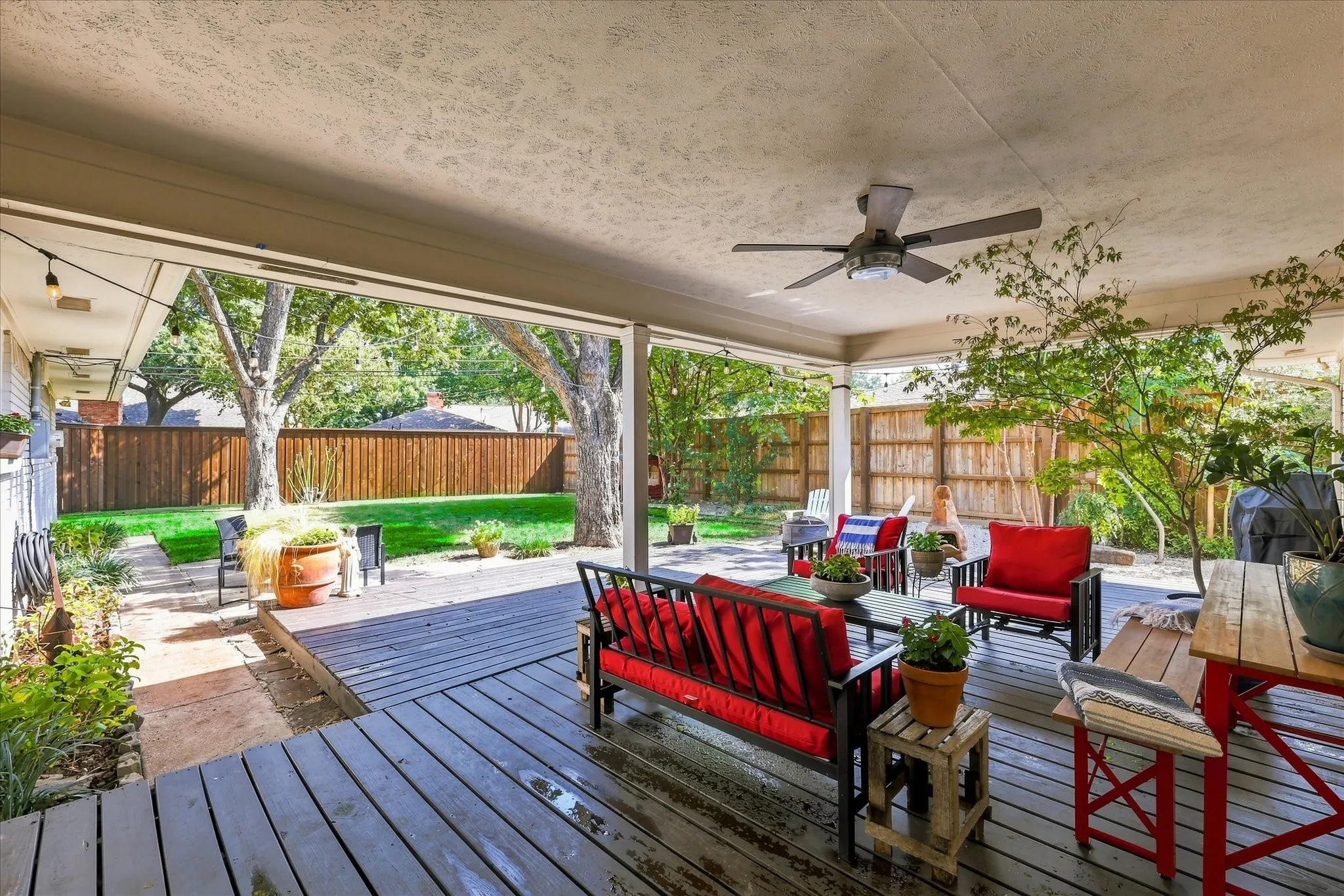 Single Family Residence For Sale in Dallas County , 9915 Faircrest Drive, Dallas, Texas 75238, 4 Bedroom, 4 Bathroom, 2 Garage spaces, 2,425 Sqft, built in 1967, mls#21357987, Real Estate Agent in Dallas, Homes For Sale in Dallas county, Homes For Sale in Dallas, Realtor in Dallas Texas, Real Estate Brokerage Independent Realty Texas, Luminita Cordes Realtor