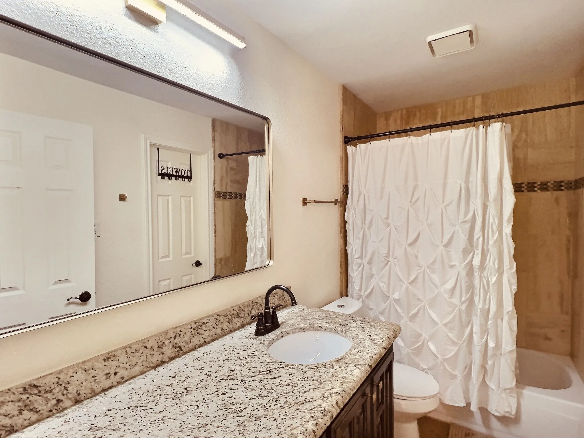 Single Family Residence For Sale in Dallas County , 1710 Clydesdale Court, Rowlett, Texas 75088, 5 Bedroom, 4 Bathroom, 2 Garage spaces, 2,772 Sqft, built in 1992, mls#21372564, Real Estate Agent in Rowlett, Homes For Sale in Dallas county, Homes For Sale in Rowlett, Realtor in Rowlett Texas, Real Estate Brokerage Independent Realty Texas, Luminita Cordes Realtor