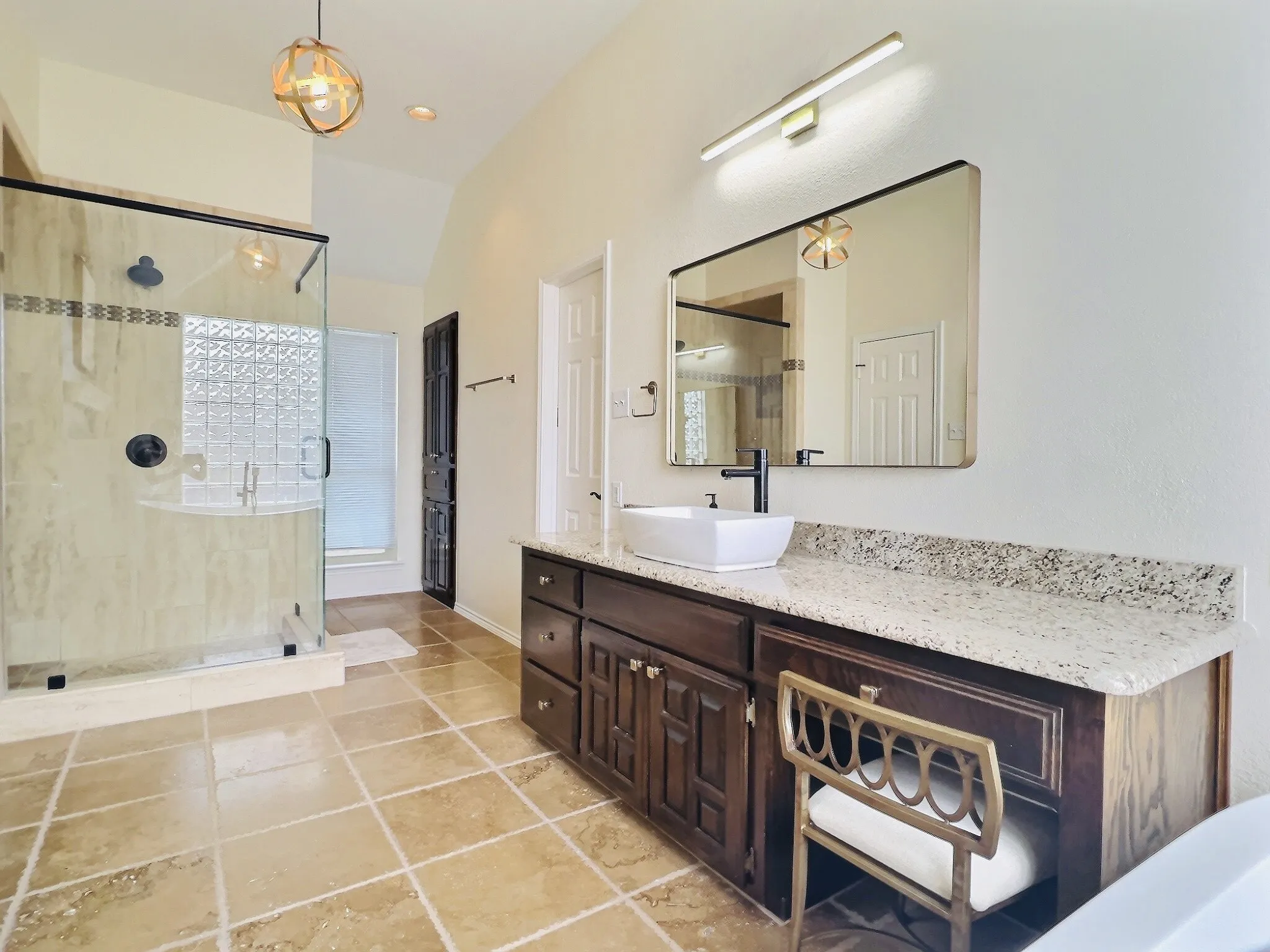 Single Family Residence For Sale in Dallas County , 1710 Clydesdale Court, Rowlett, Texas 75088, 5 Bedroom, 4 Bathroom, 2 Garage spaces, 2,772 Sqft, built in 1992, mls#21372564, Real Estate Agent in Rowlett, Homes For Sale in Dallas county, Homes For Sale in Rowlett, Realtor in Rowlett Texas, Real Estate Brokerage Independent Realty Texas, Luminita Cordes Realtor