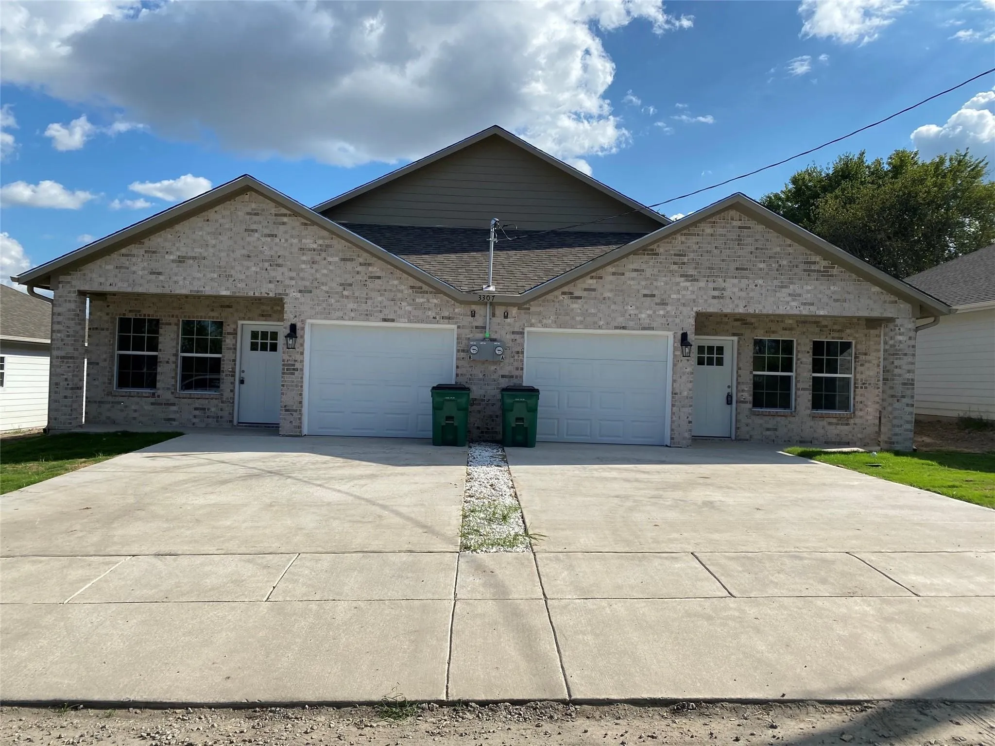 Duplex For Rent in Hunt County , 3307 Polk Street A, Greenville, Texas 75401, 3 Bedroom, 2 Bathroom, 1 Garage spaces, 1,288 Sqft, built in 2021, mls#21372617, Real Estate Agent in Greenville, Homes For Rent in Hunt county, Homes For Rent in Greenville, Realtor in Greenville Texas, Real Estate Brokerage Independent Realty Texas, Luminita Cordes Realtor