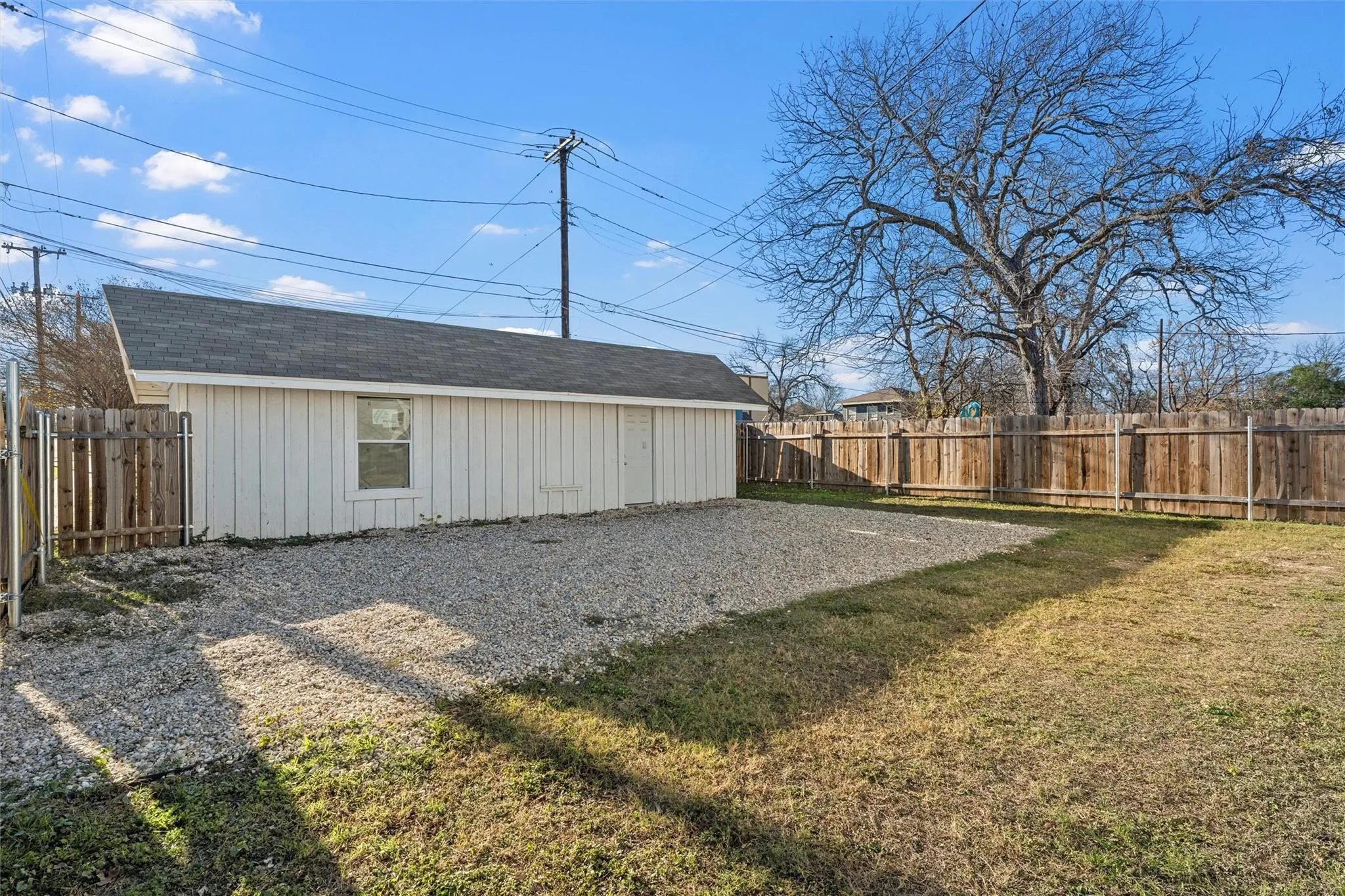 Single Family Residence For Sale in Mc Lennan County , 1200 N 15th Street, Waco, Texas 76707, 3 Bedroom, 2 Bathroom, Garage spaces, 2,335 Sqft, built in 1918, mls#21372611, Real Estate Agent in Waco, Homes For Sale in Mc Lennan county, Homes For Sale in Waco, Realtor in Waco Texas, Real Estate Brokerage Independent Realty Texas, Luminita Cordes Realtor