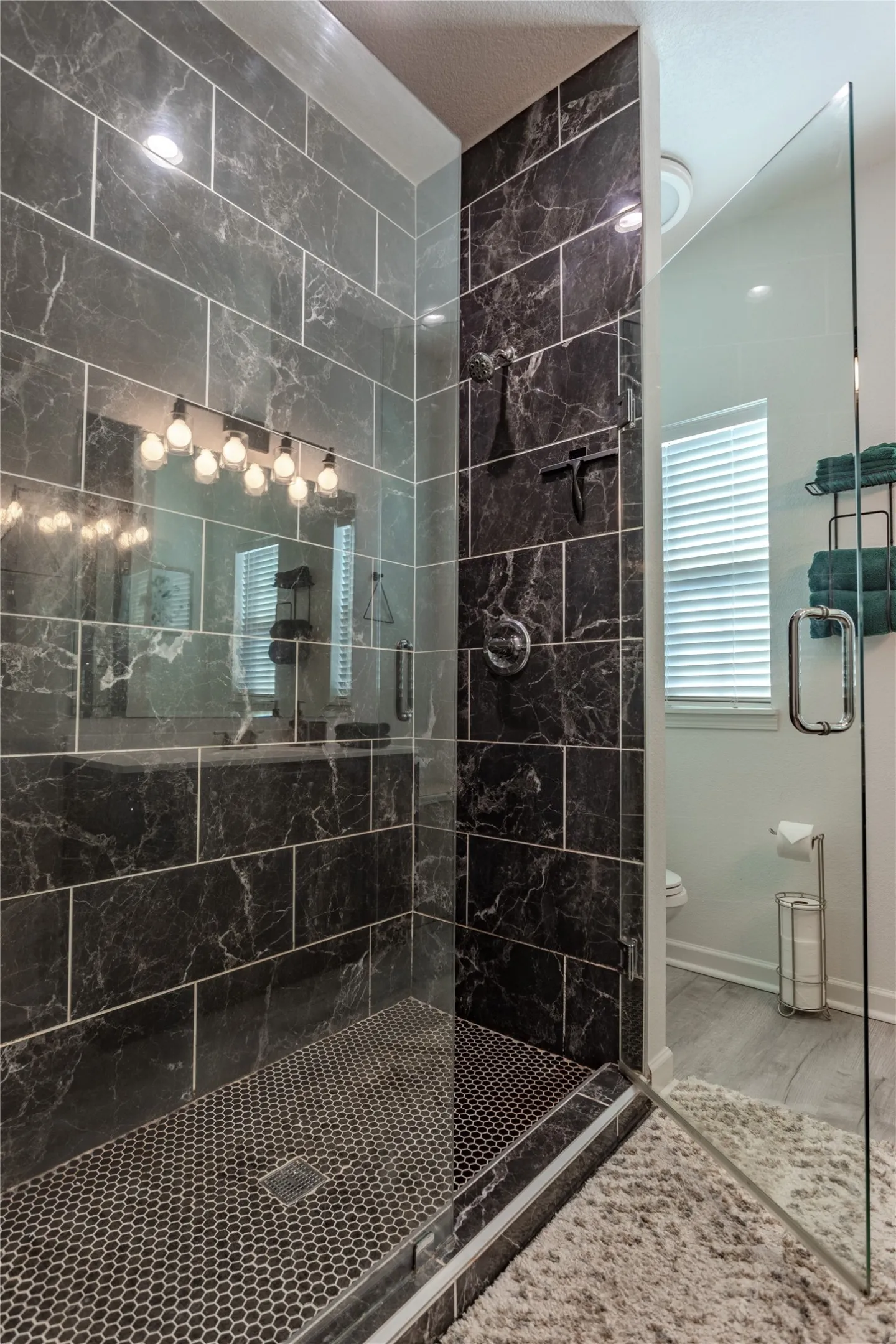 Single Family Residence For Sale in Mc Lennan County , 1200 N 15th Street, Waco, Texas 76707, 3 Bedroom, 2 Bathroom, Garage spaces, 2,335 Sqft, built in 1918, mls#21372611, Real Estate Agent in Waco, Homes For Sale in Mc Lennan county, Homes For Sale in Waco, Realtor in Waco Texas, Real Estate Brokerage Independent Realty Texas, Luminita Cordes Realtor