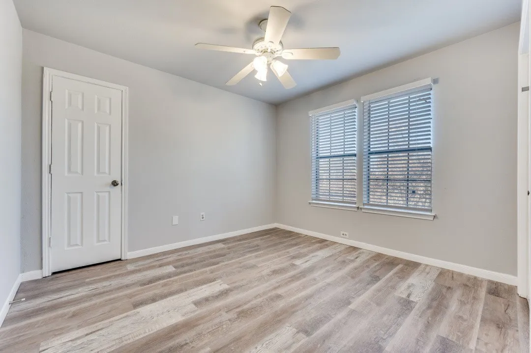Condominium For Sale in Dallas County , 2835 Keller Springs 502, Carrollton, Texas 75006, 2 Bedroom, 2 Bathroom, Garage spaces, 948 Sqft, built in 1984, mls#21372624, Real Estate Agent in Carrollton, Homes For Sale in Dallas county, Homes For Sale in Carrollton, Realtor in Carrollton Texas, Real Estate Brokerage Independent Realty Texas, Luminita Cordes Realtor