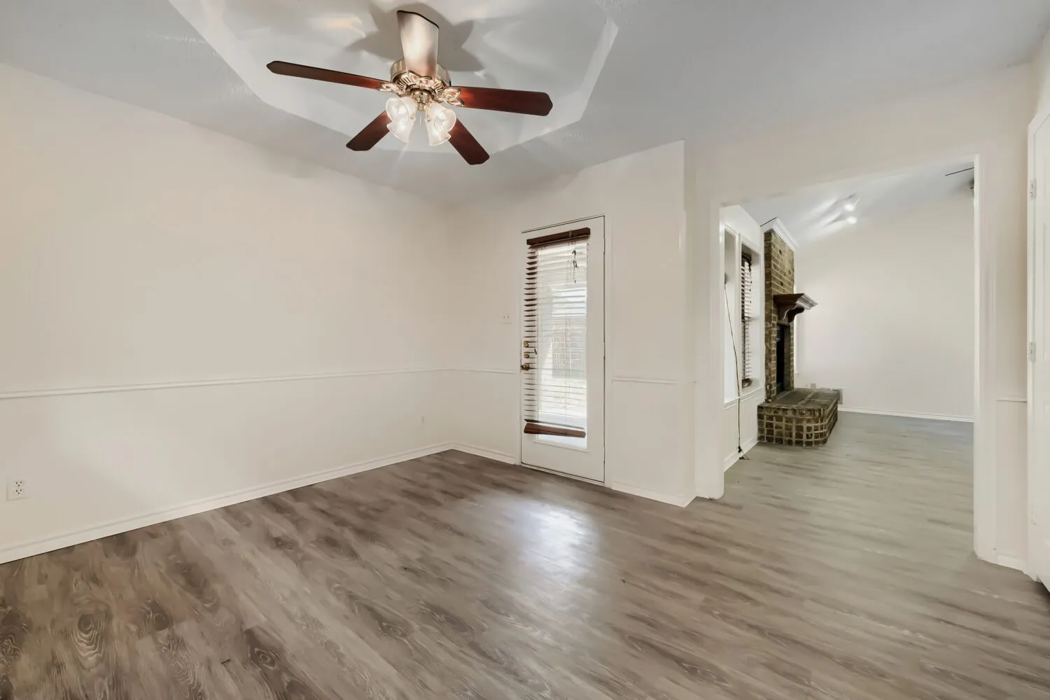 Single Family Residence For Sale in Denton County , 315 Tanglewood Street, Denton, Texas 76207, 3 Bedroom, 2 Bathroom, 2 Garage spaces, 1,646 Sqft, built in 1986, mls#21277137, Real Estate Agent in Denton, Homes For Sale in Denton county, Homes For Sale in Denton, Realtor in Denton Texas, Real Estate Brokerage Independent Realty Texas, Luminita Cordes Realtor