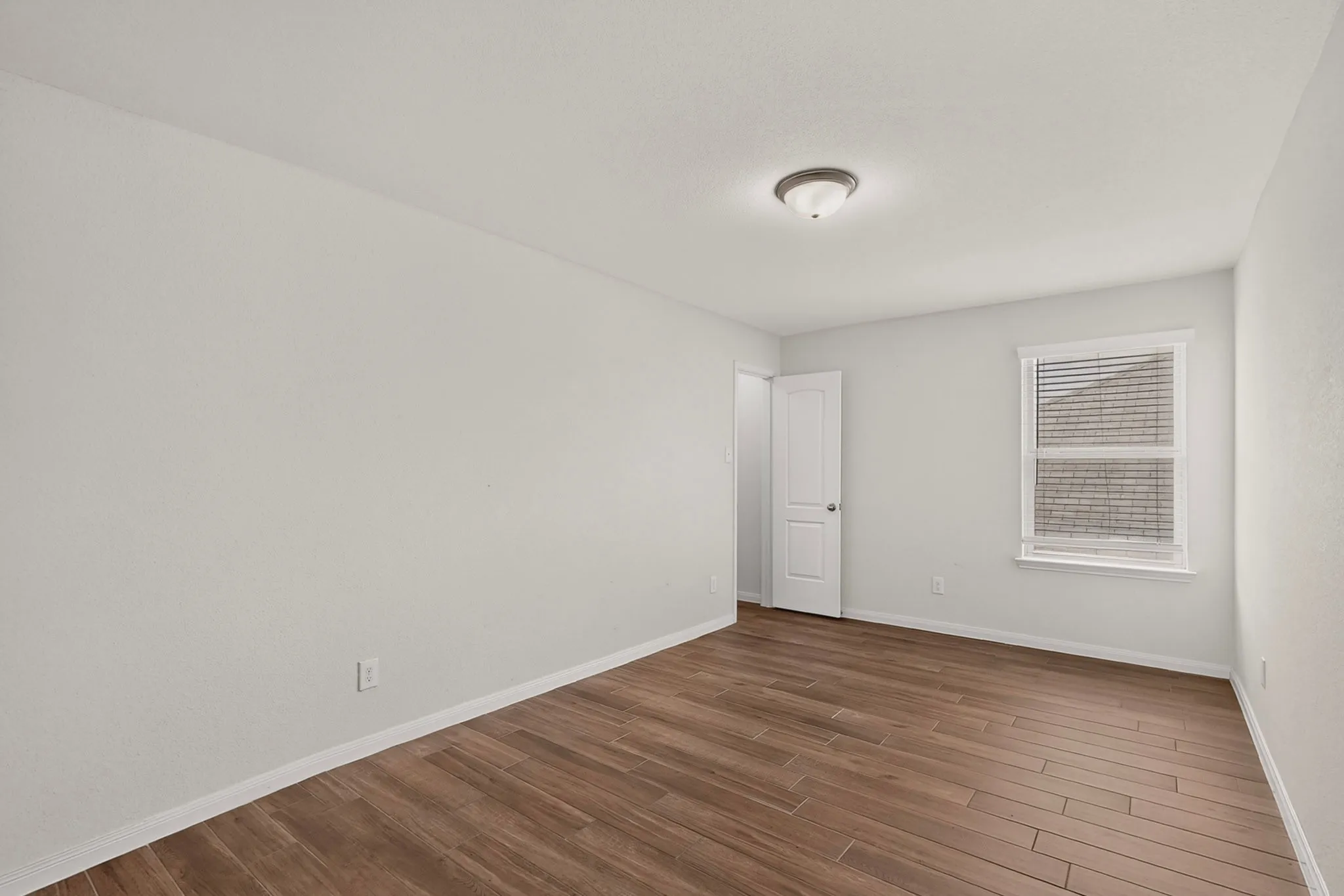 Single Family Residence For Sale in Denton County , 4808 Beaver Creek Avenue, Denton, Texas 76207, 5 Bedroom, 3 Bathroom, 2 Garage spaces, 2,991 Sqft, built in 2018, mls#21367239, Real Estate Agent in Denton, Homes For Sale in Denton county, Homes For Sale in Denton, Realtor in Denton Texas, Real Estate Brokerage Independent Realty Texas, Luminita Cordes Realtor