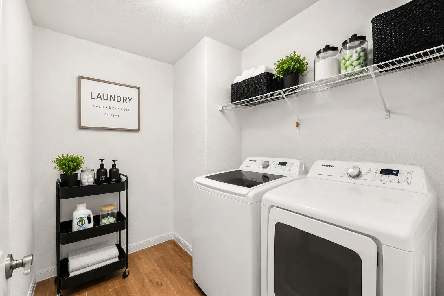 Single Family Residence For Sale in Denton County , 4808 Beaver Creek Avenue, Denton, Texas 76207, 5 Bedroom, 3 Bathroom, 2 Garage spaces, 2,991 Sqft, built in 2018, mls#21367239, Real Estate Agent in Denton, Homes For Sale in Denton county, Homes For Sale in Denton, Realtor in Denton Texas, Real Estate Brokerage Independent Realty Texas, Luminita Cordes Realtor