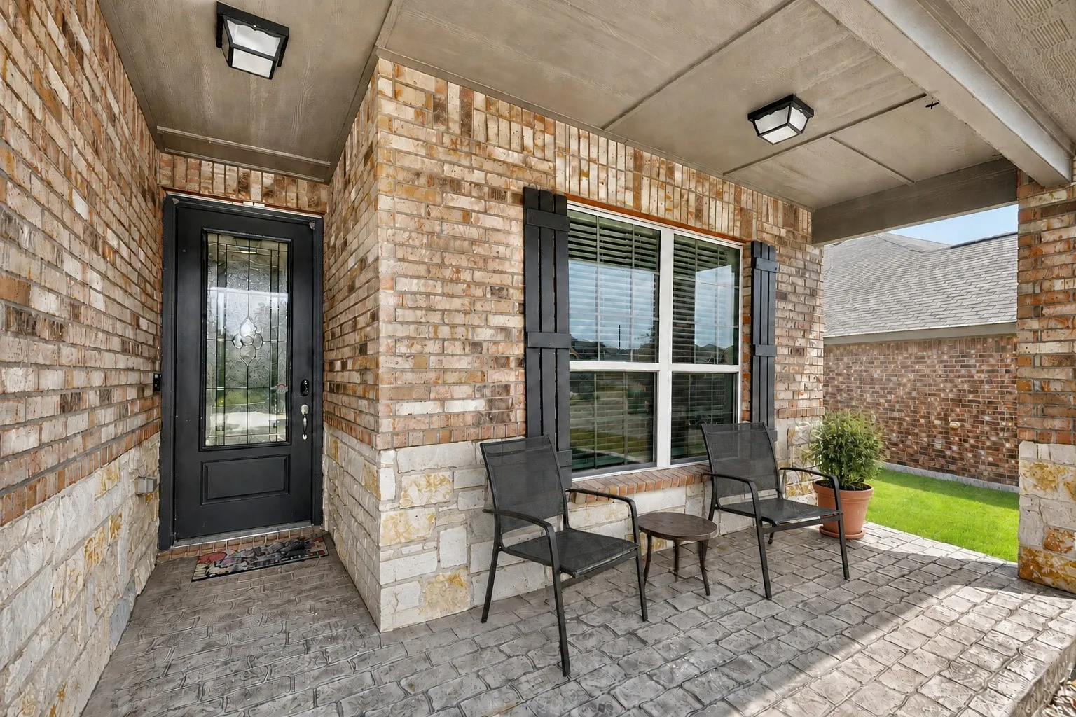Single Family Residence For Sale in Denton County , 4808 Beaver Creek Avenue, Denton, Texas 76207, 5 Bedroom, 3 Bathroom, 2 Garage spaces, 2,991 Sqft, built in 2018, mls#21367239, Real Estate Agent in Denton, Homes For Sale in Denton county, Homes For Sale in Denton, Realtor in Denton Texas, Real Estate Brokerage Independent Realty Texas, Luminita Cordes Realtor