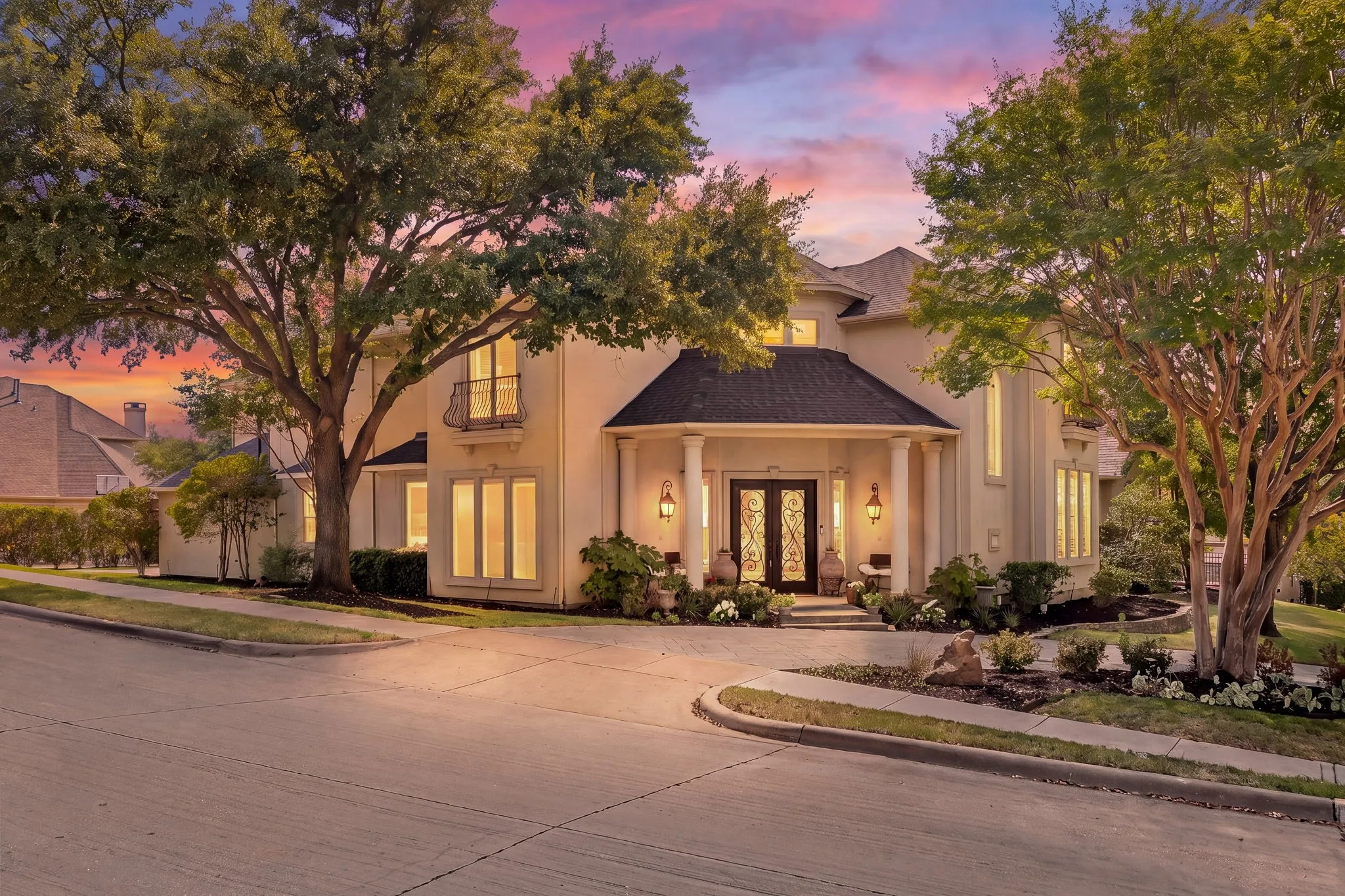 Single Family Residence For Sale in Denton County , 6628 Briar Ridge Lane, Plano, Texas 75024, 5 Bedroom, 5 Bathroom, 3 Garage spaces, 5,305 Sqft, built in 2000, mls#21355881, Real Estate Agent in Plano, Homes For Sale in Denton county, Homes For Sale in Plano, Realtor in Plano Texas, Real Estate Brokerage Independent Realty Texas, Luminita Cordes Realtor