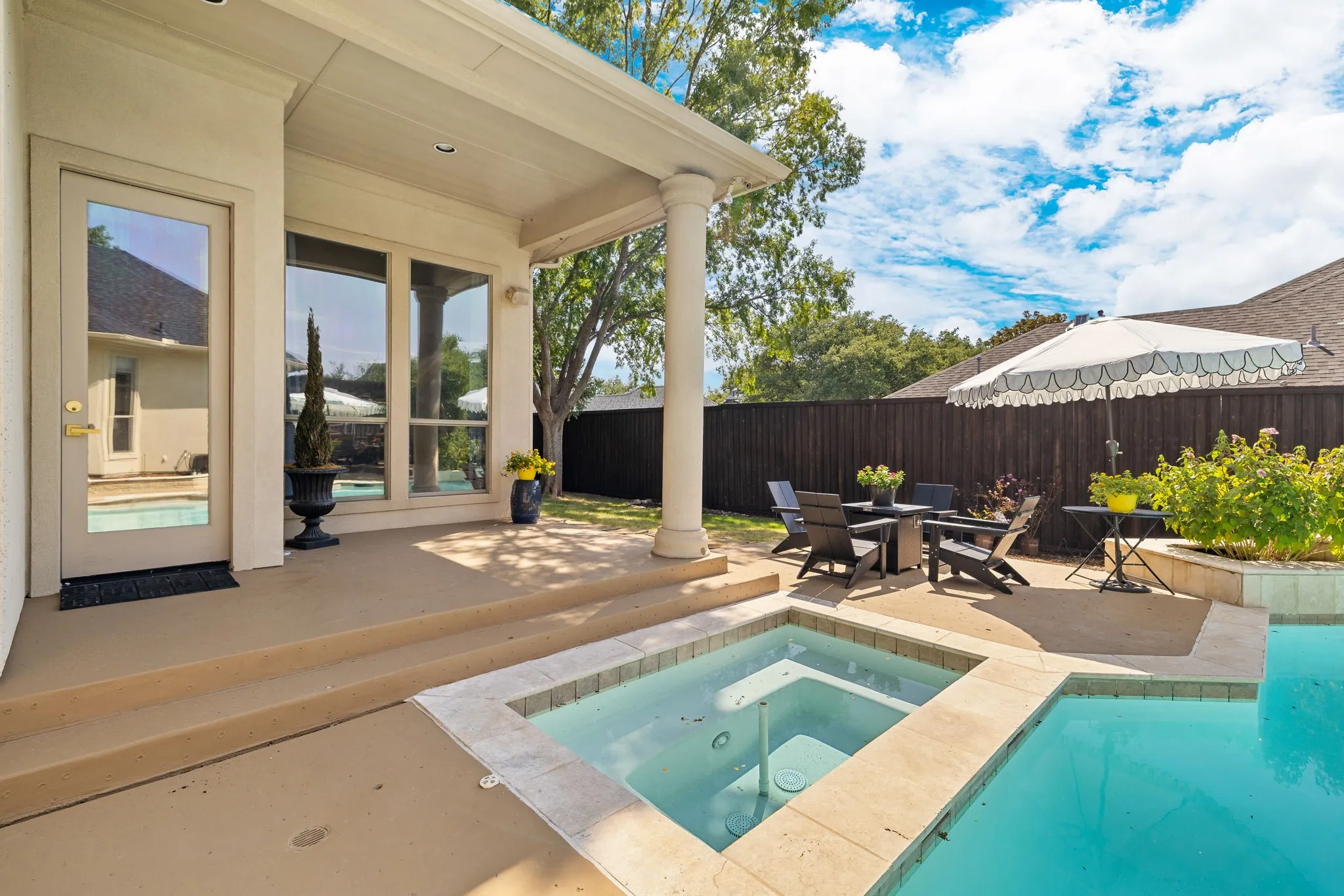 Pool with hot tub.