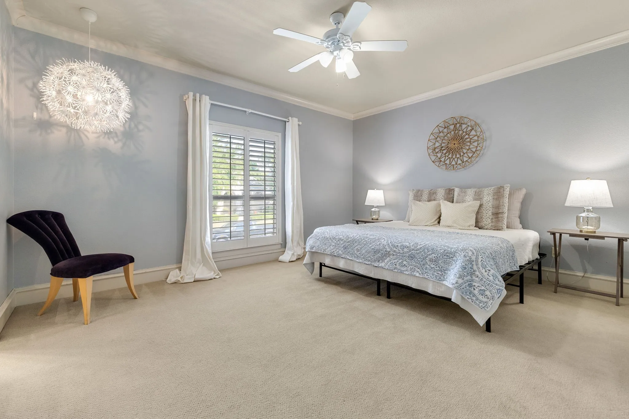 Upstairs bedroom with en-suite bath.
