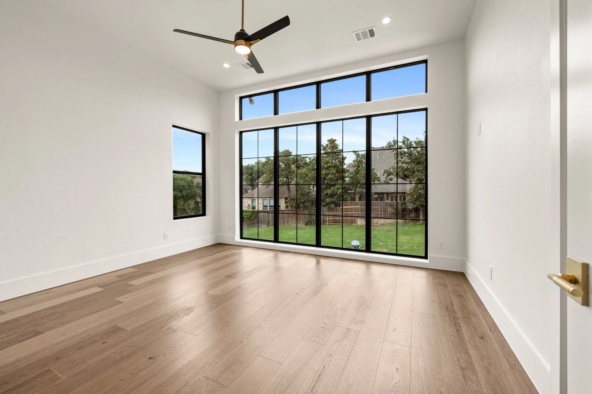 Townhouse For Sale in Tarrant County , 101 Beldonia Court, Trophy Club, Texas 76262, 4 Bedroom, 4 Bathroom, 2 Garage spaces, 4,471 Sqft, built in 2026, mls#21372554, Real Estate Agent in Trophy Club, Homes For Sale in Tarrant county, Homes For Sale in Trophy Club, Realtor in Trophy Club Texas, Real Estate Brokerage Independent Realty Texas, Luminita Cordes Realtor