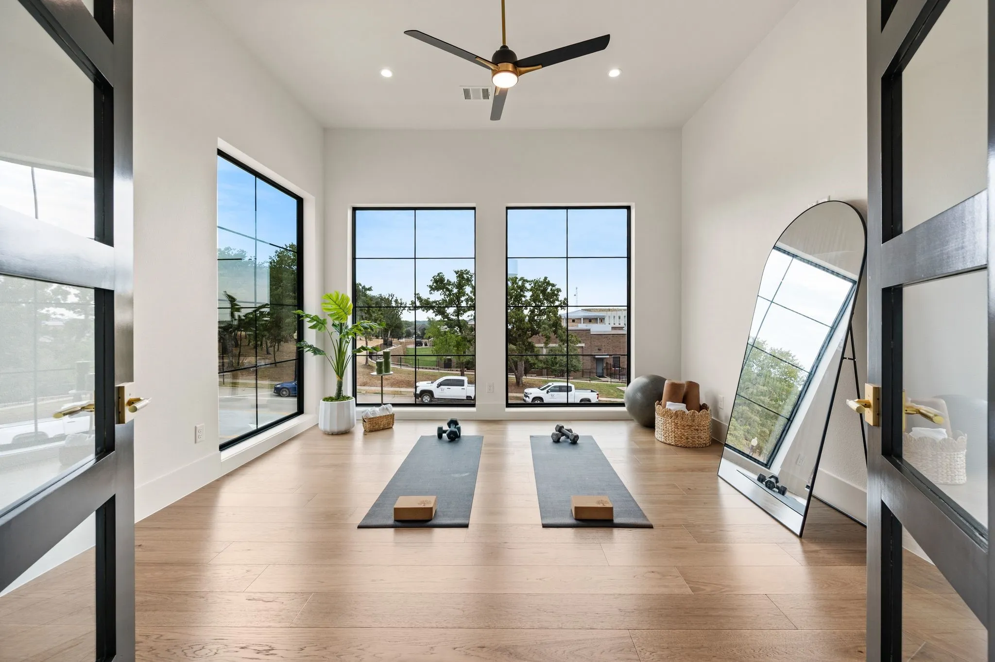 Townhouse For Sale in Tarrant County , 101 Beldonia Court, Trophy Club, Texas 76262, 4 Bedroom, 4 Bathroom, 2 Garage spaces, 4,471 Sqft, built in 2026, mls#21372554, Real Estate Agent in Trophy Club, Homes For Sale in Tarrant county, Homes For Sale in Trophy Club, Realtor in Trophy Club Texas, Real Estate Brokerage Independent Realty Texas, Luminita Cordes Realtor