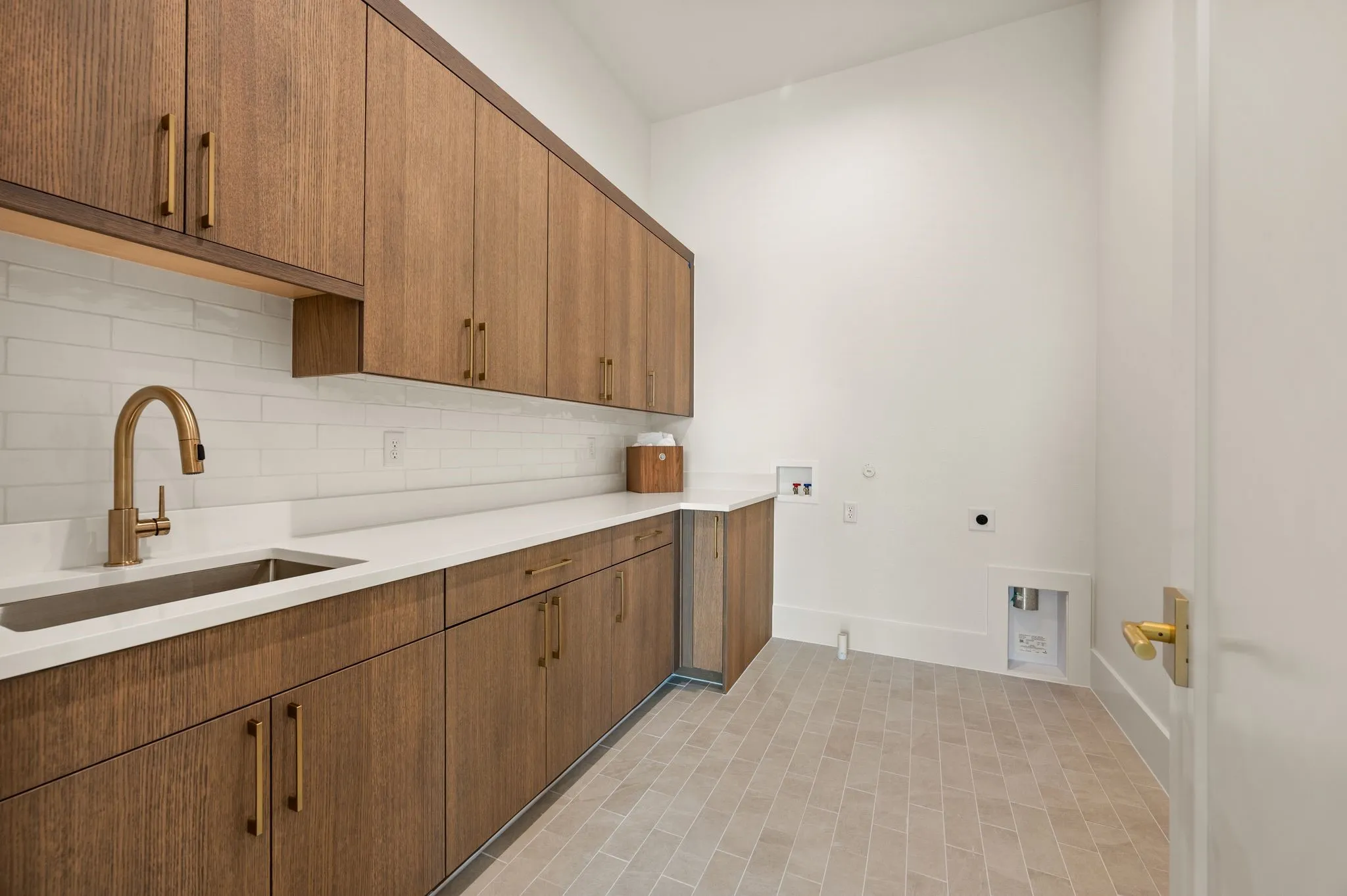 Townhouse For Sale in Tarrant County , 101 Beldonia Court, Trophy Club, Texas 76262, 4 Bedroom, 4 Bathroom, 2 Garage spaces, 4,471 Sqft, built in 2026, mls#21372554, Real Estate Agent in Trophy Club, Homes For Sale in Tarrant county, Homes For Sale in Trophy Club, Realtor in Trophy Club Texas, Real Estate Brokerage Independent Realty Texas, Luminita Cordes Realtor