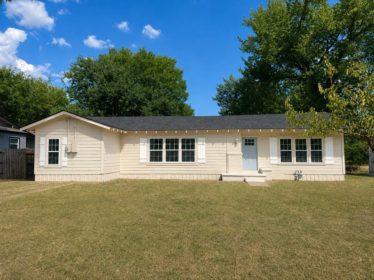 Single Family Residence For Sale in Hopkins County , 112 Morris Drive, Sulphur Springs, Texas 75482, 4 Bedroom, 2 Bathroom, Garage spaces, 1,626 Sqft, built in 1956, mls#21371819, Real Estate Agent in Sulphur Springs, Homes For Sale in Hopkins county, Homes For Sale in Sulphur Springs, Realtor in Sulphur Springs Texas, Real Estate Brokerage Independent Realty Texas, Luminita Cordes Realtor