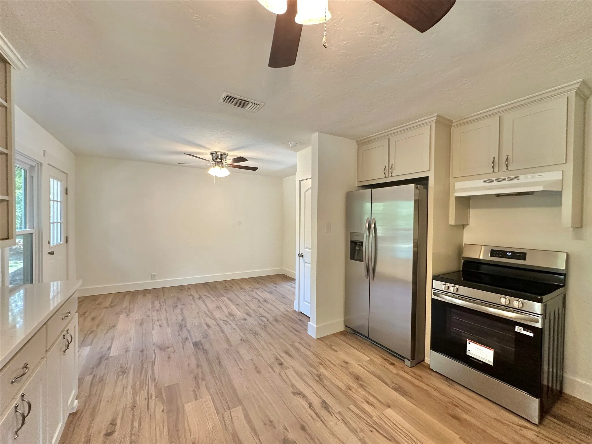 Single Family Residence For Sale in Hopkins County , 112 Morris Drive, Sulphur Springs, Texas 75482, 4 Bedroom, 2 Bathroom, Garage spaces, 1,626 Sqft, built in 1956, mls#21371819, Real Estate Agent in Sulphur Springs, Homes For Sale in Hopkins county, Homes For Sale in Sulphur Springs, Realtor in Sulphur Springs Texas, Real Estate Brokerage Independent Realty Texas, Luminita Cordes Realtor