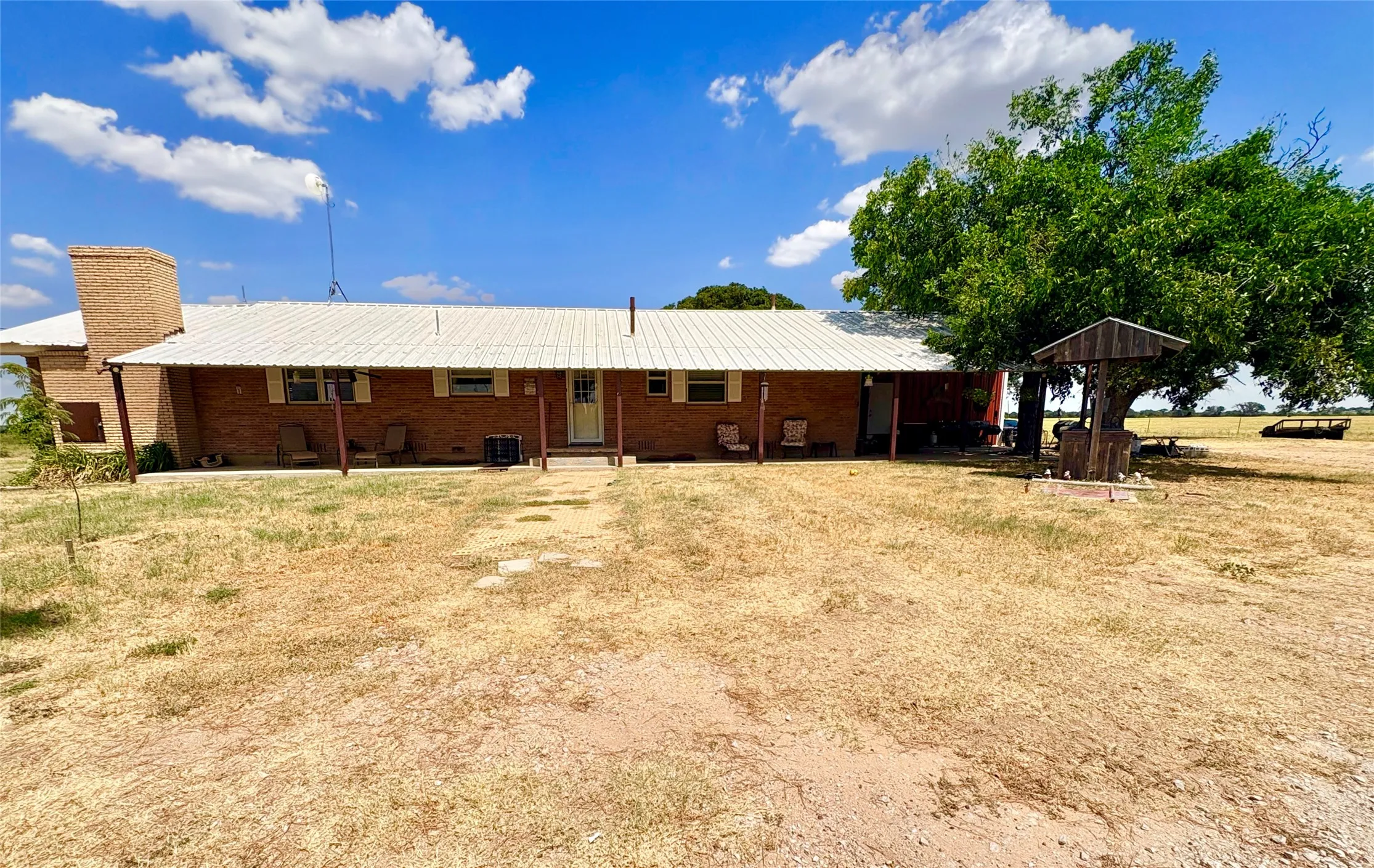 Farm For Sale in Eastland County , 325 Highway 2563, Eastland, Texas 76448, 3 Bedroom, 2 Bathroom, 2 Garage spaces, 2,272 Sqft, built in 1967, mls#21372633, Real Estate Agent in Eastland, Homes For Sale in Eastland county, Homes For Sale in Eastland, Realtor in Eastland Texas, Real Estate Brokerage Independent Realty Texas, Luminita Cordes Realtor