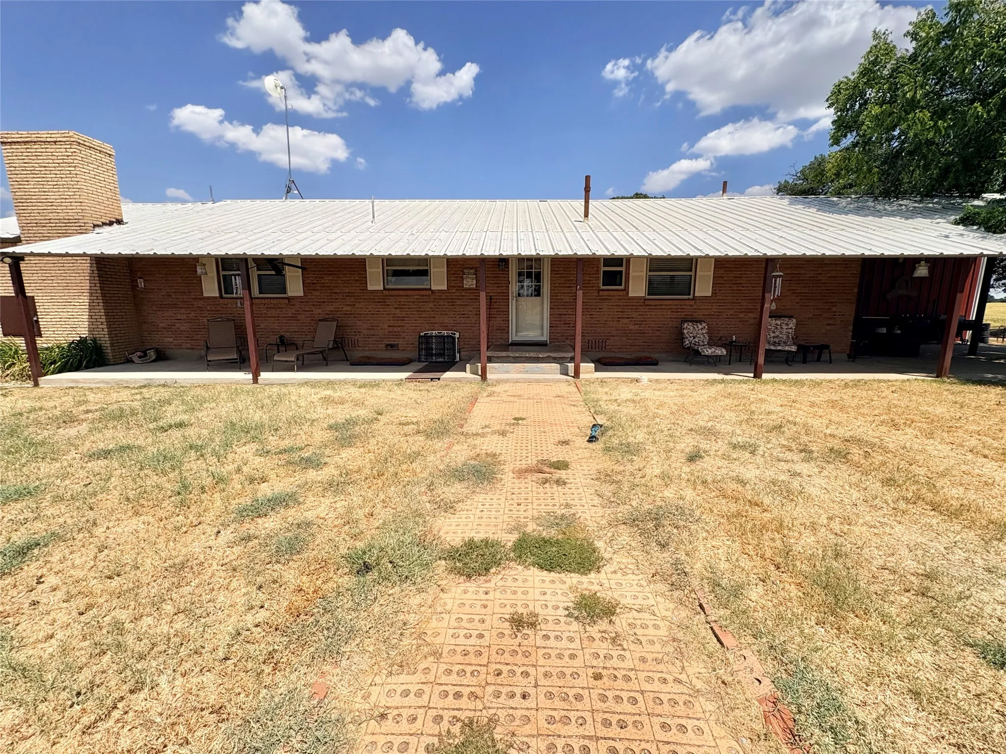 Farm For Sale in Eastland County , 325 Highway 2563, Eastland, Texas 76448, 3 Bedroom, 2 Bathroom, 2 Garage spaces, 2,272 Sqft, built in 1967, mls#21372633, Real Estate Agent in Eastland, Homes For Sale in Eastland county, Homes For Sale in Eastland, Realtor in Eastland Texas, Real Estate Brokerage Independent Realty Texas, Luminita Cordes Realtor