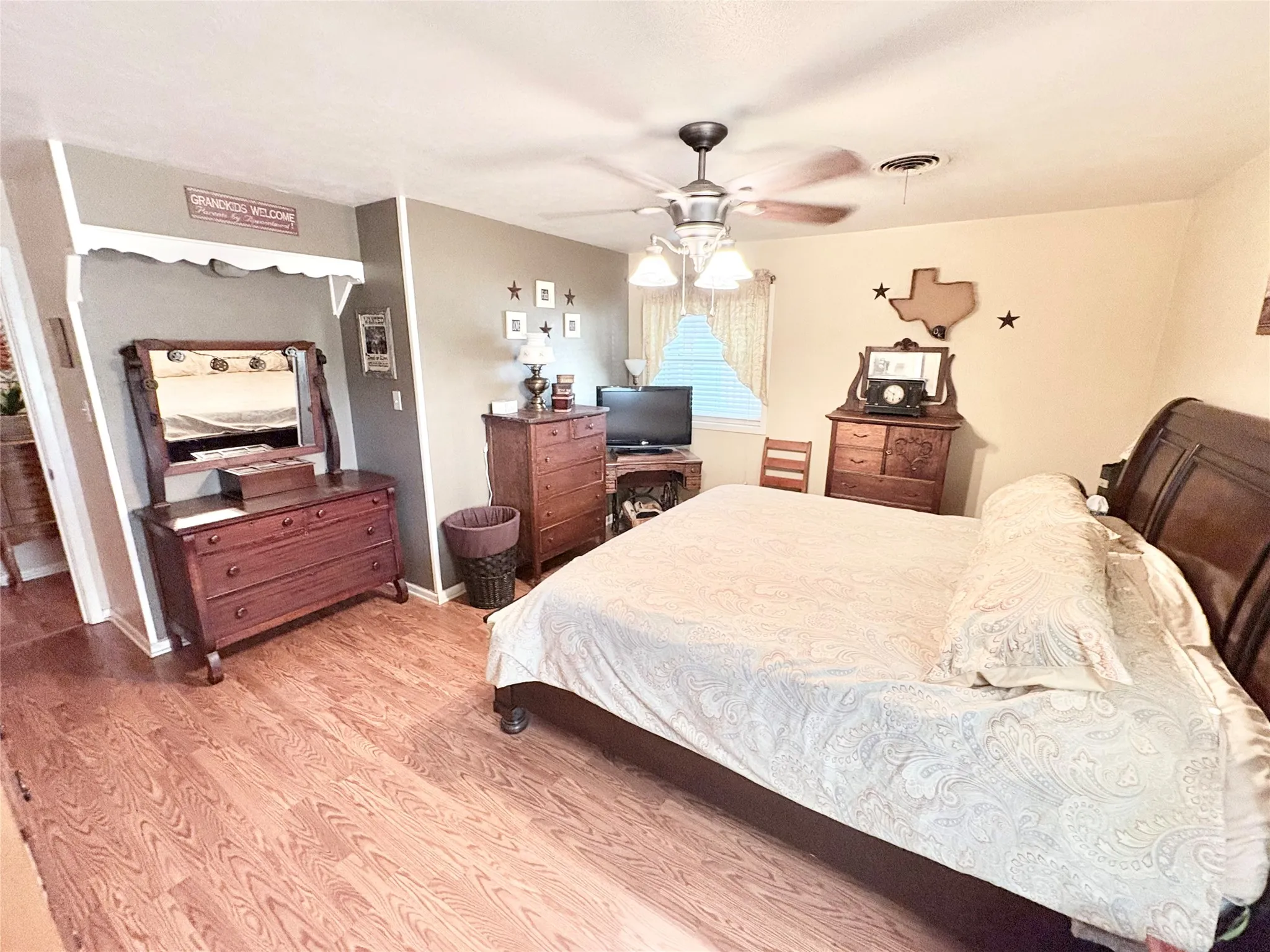 Farm For Sale in Eastland County , 325 Highway 2563, Eastland, Texas 76448, 3 Bedroom, 2 Bathroom, 2 Garage spaces, 2,272 Sqft, built in 1967, mls#21372633, Real Estate Agent in Eastland, Homes For Sale in Eastland county, Homes For Sale in Eastland, Realtor in Eastland Texas, Real Estate Brokerage Independent Realty Texas, Luminita Cordes Realtor