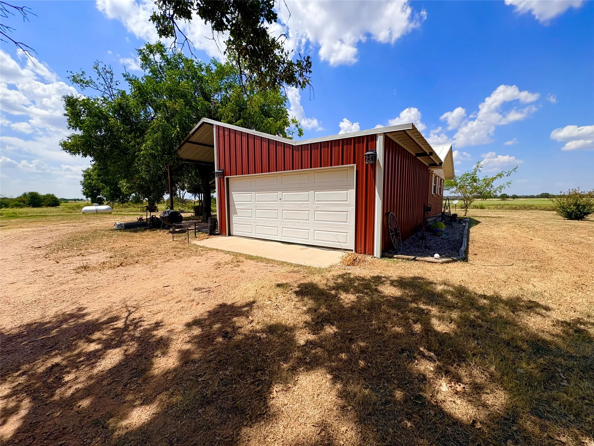 Farm For Sale in Eastland County , 325 Highway 2563, Eastland, Texas 76448, 3 Bedroom, 2 Bathroom, 2 Garage spaces, 2,272 Sqft, built in 1967, mls#21372633, Real Estate Agent in Eastland, Homes For Sale in Eastland county, Homes For Sale in Eastland, Realtor in Eastland Texas, Real Estate Brokerage Independent Realty Texas, Luminita Cordes Realtor