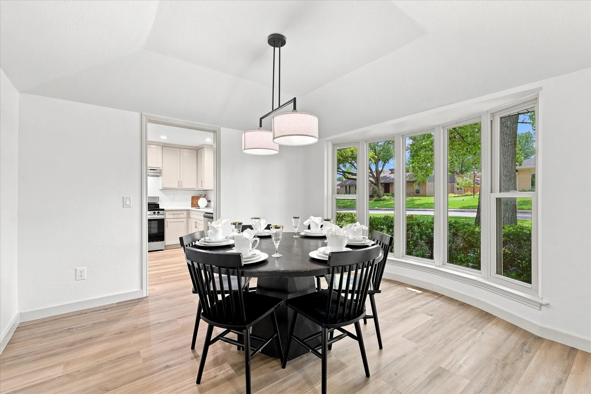 Single Family Residence For Sale in Denton County , 1419 San Antone Lane, Lewisville, Texas 75077, 4 Bedroom, 2 Bathroom, 2 Garage spaces, 2,072 Sqft, built in 1974, mls#21370814, Real Estate Agent in Lewisville, Homes For Sale in Denton county, Homes For Sale in Lewisville, Realtor in Lewisville Texas, Real Estate Brokerage Independent Realty Texas, Luminita Cordes Realtor