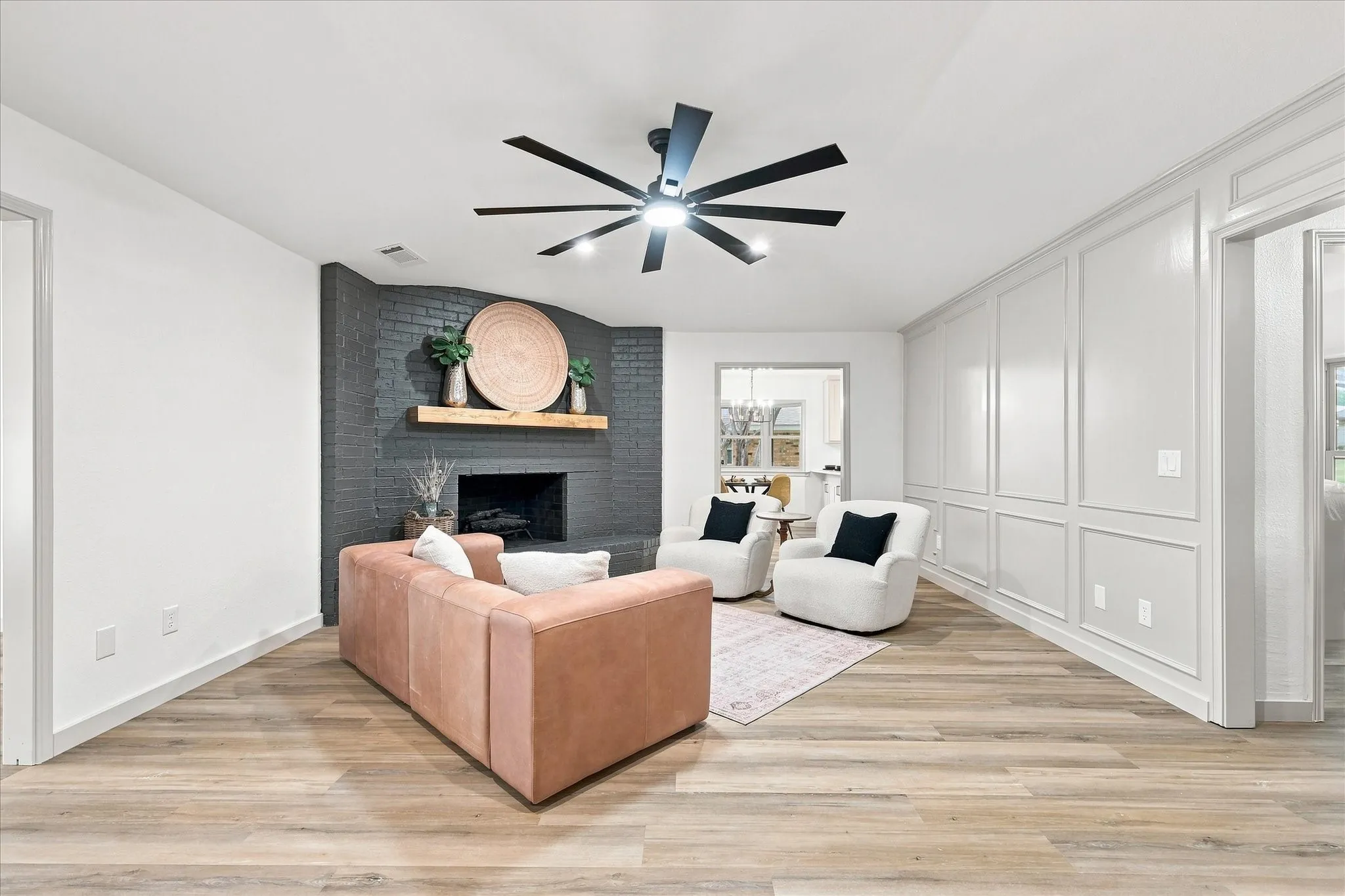 Single Family Residence For Sale in Denton County , 1419 San Antone Lane, Lewisville, Texas 75077, 4 Bedroom, 2 Bathroom, 2 Garage spaces, 2,072 Sqft, built in 1974, mls#21370814, Real Estate Agent in Lewisville, Homes For Sale in Denton county, Homes For Sale in Lewisville, Realtor in Lewisville Texas, Real Estate Brokerage Independent Realty Texas, Luminita Cordes Realtor