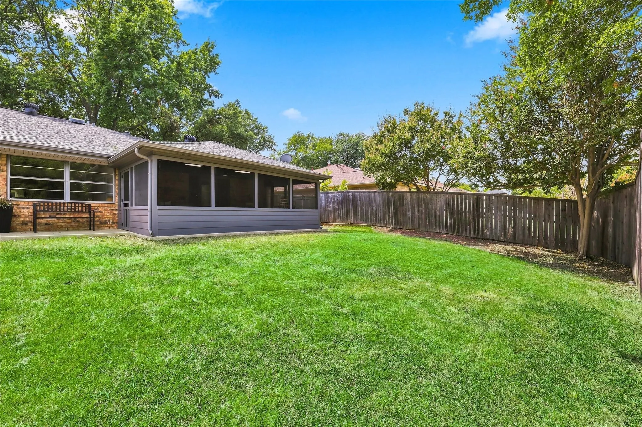 Single Family Residence For Sale in Denton County , 1419 San Antone Lane, Lewisville, Texas 75077, 4 Bedroom, 2 Bathroom, 2 Garage spaces, 2,072 Sqft, built in 1974, mls#21370814, Real Estate Agent in Lewisville, Homes For Sale in Denton county, Homes For Sale in Lewisville, Realtor in Lewisville Texas, Real Estate Brokerage Independent Realty Texas, Luminita Cordes Realtor