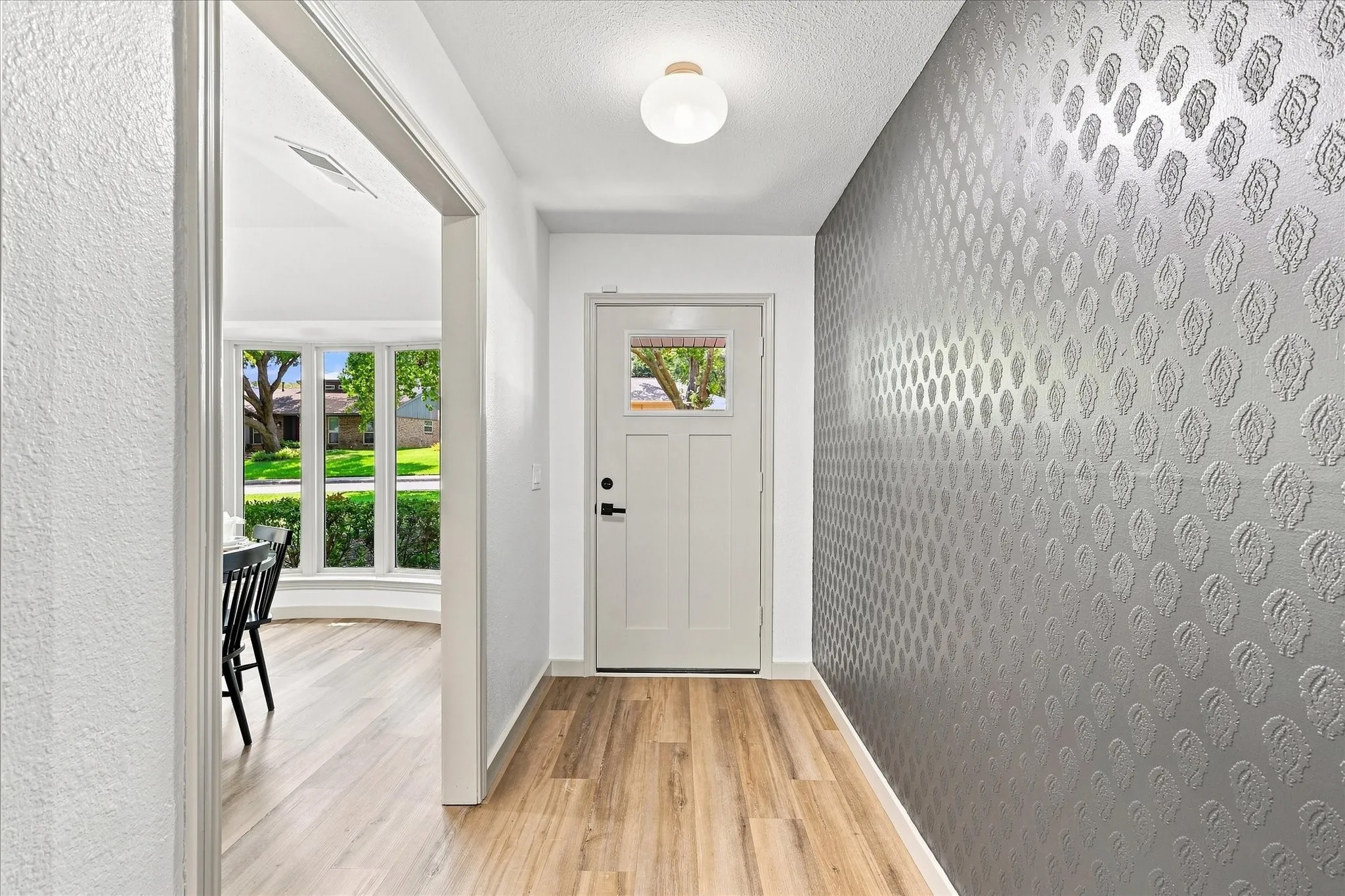 Single Family Residence For Sale in Denton County , 1419 San Antone Lane, Lewisville, Texas 75077, 4 Bedroom, 2 Bathroom, 2 Garage spaces, 2,072 Sqft, built in 1974, mls#21370814, Real Estate Agent in Lewisville, Homes For Sale in Denton county, Homes For Sale in Lewisville, Realtor in Lewisville Texas, Real Estate Brokerage Independent Realty Texas, Luminita Cordes Realtor