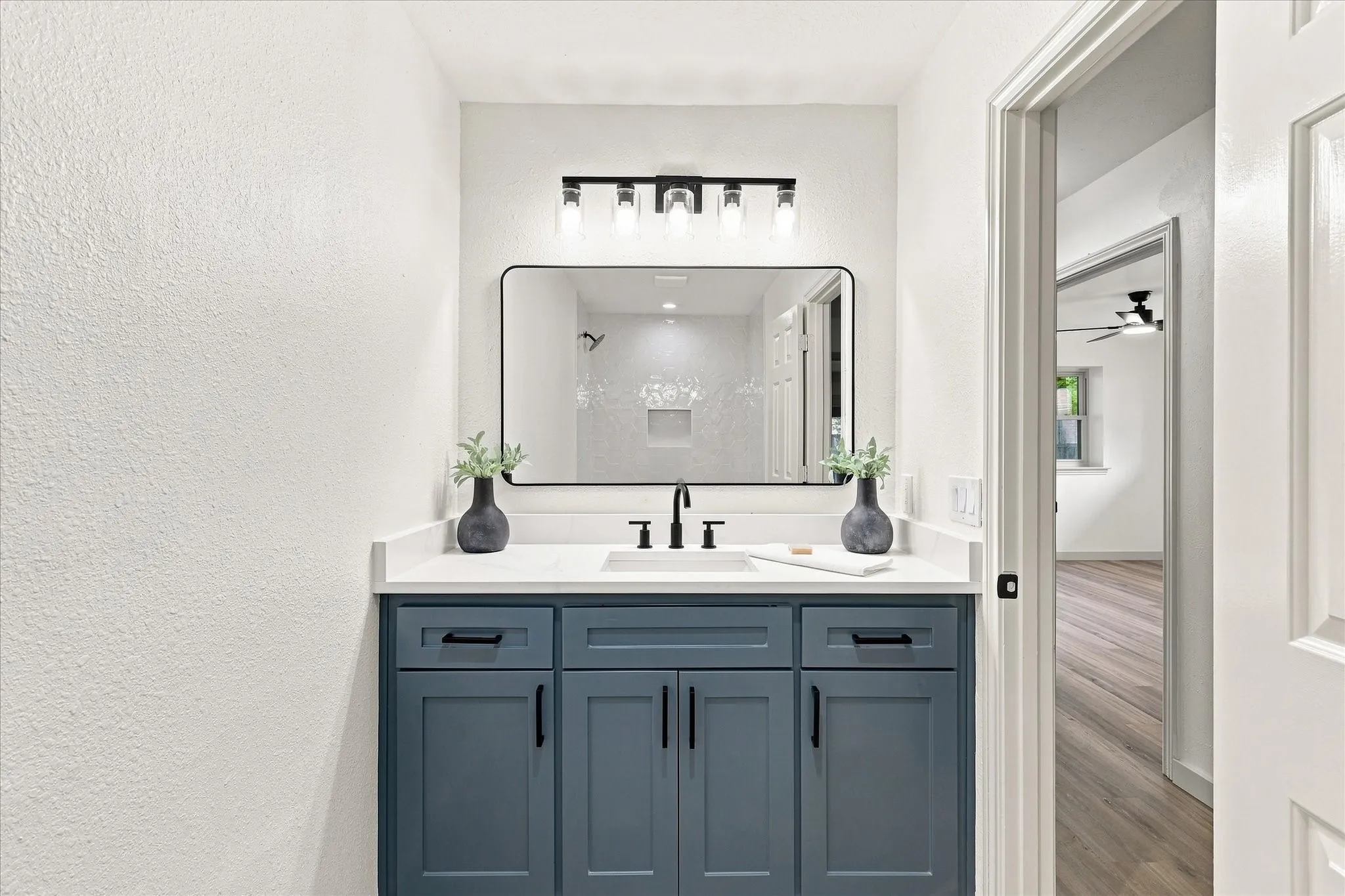 Single Family Residence For Sale in Denton County , 1419 San Antone Lane, Lewisville, Texas 75077, 4 Bedroom, 2 Bathroom, 2 Garage spaces, 2,072 Sqft, built in 1974, mls#21370814, Real Estate Agent in Lewisville, Homes For Sale in Denton county, Homes For Sale in Lewisville, Realtor in Lewisville Texas, Real Estate Brokerage Independent Realty Texas, Luminita Cordes Realtor