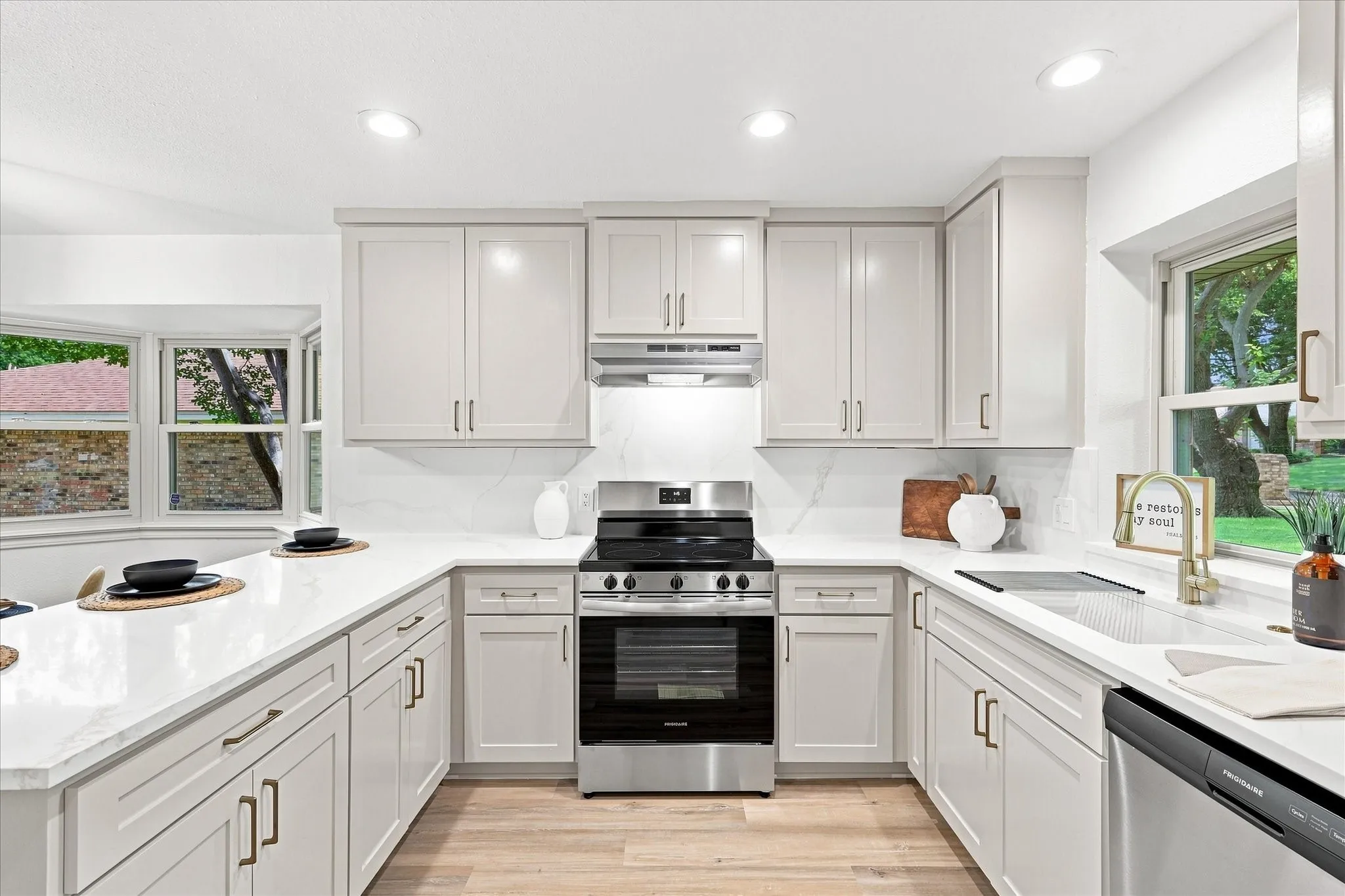Single Family Residence For Sale in Denton County , 1419 San Antone Lane, Lewisville, Texas 75077, 4 Bedroom, 2 Bathroom, 2 Garage spaces, 2,072 Sqft, built in 1974, mls#21370814, Real Estate Agent in Lewisville, Homes For Sale in Denton county, Homes For Sale in Lewisville, Realtor in Lewisville Texas, Real Estate Brokerage Independent Realty Texas, Luminita Cordes Realtor