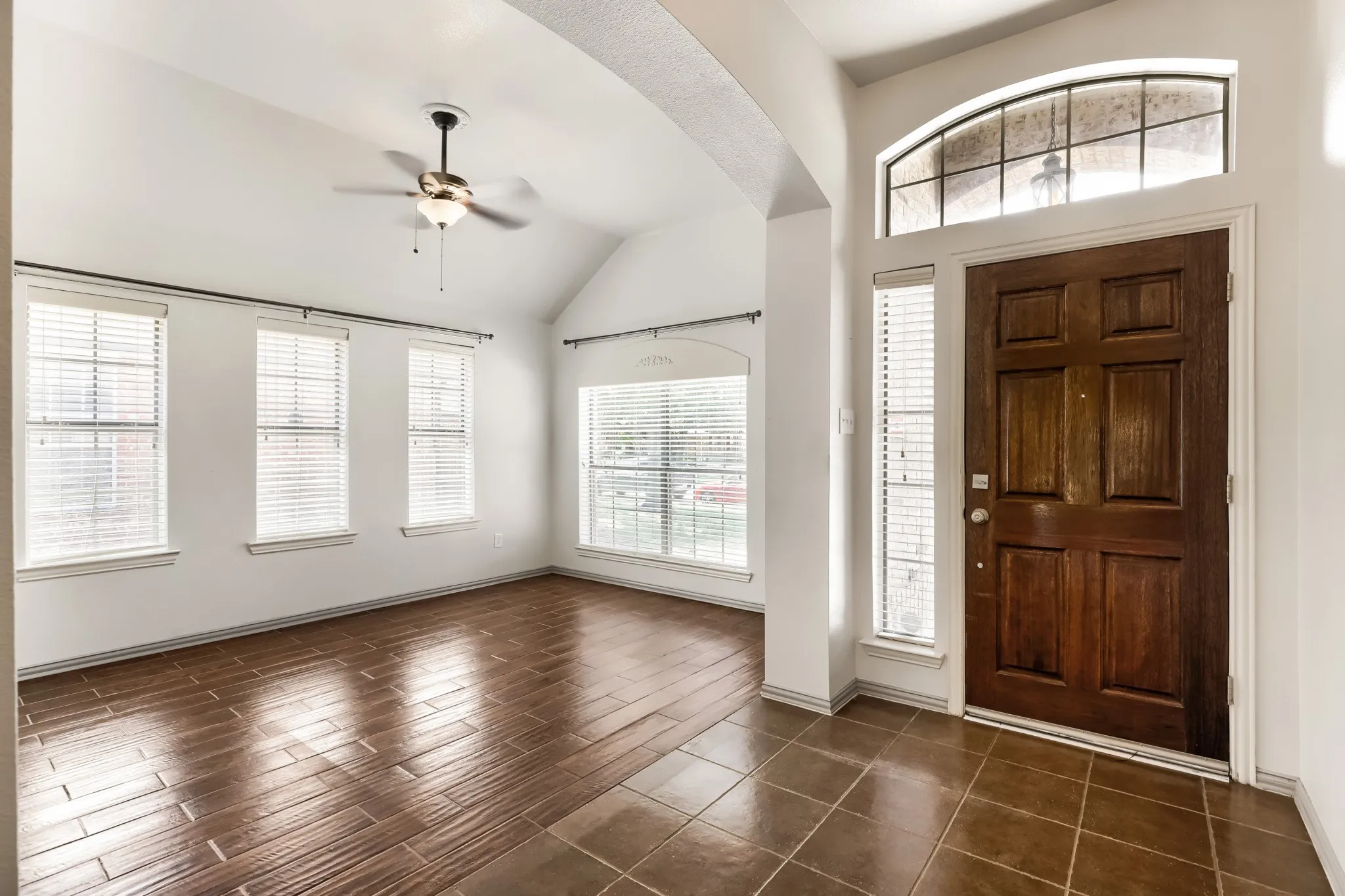 Single Family Residence For Sale in Kaufman County , 114 Beacon Hill Lane, Forney, Texas 75126, 3 Bedroom, 2 Bathroom, 2 Garage spaces, 2,005 Sqft, built in 2005, mls#21370464, Real Estate Agent in Forney, Homes For Sale in Kaufman county, Homes For Sale in Forney, Realtor in Forney Texas, Real Estate Brokerage Independent Realty Texas, Luminita Cordes Realtor
