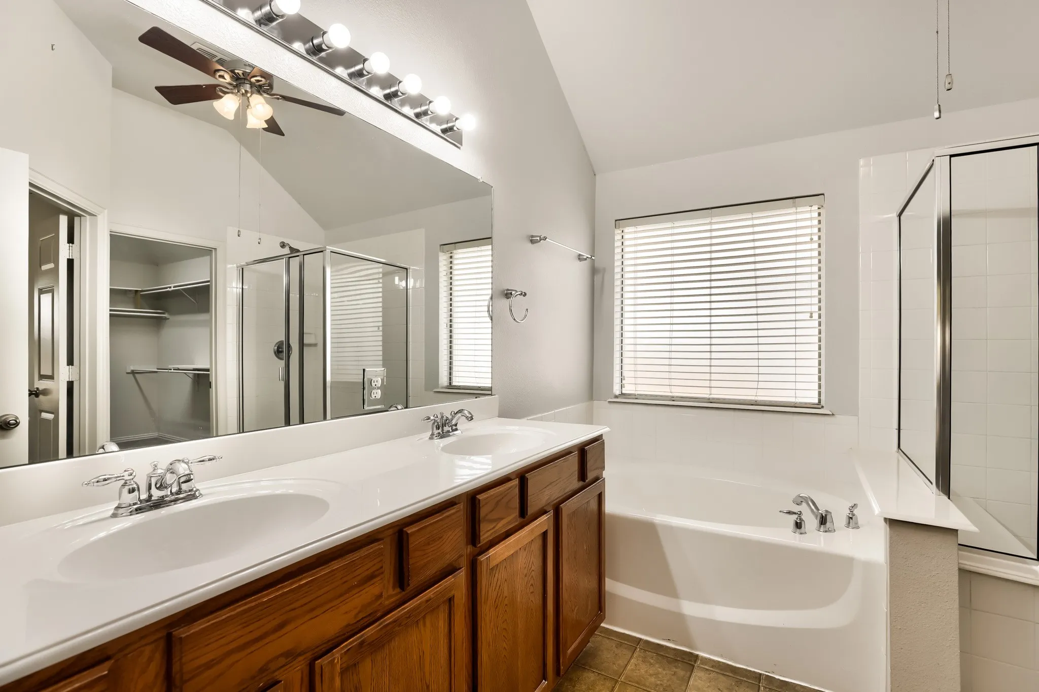 Single Family Residence For Sale in Kaufman County , 114 Beacon Hill Lane, Forney, Texas 75126, 3 Bedroom, 2 Bathroom, 2 Garage spaces, 2,005 Sqft, built in 2005, mls#21370464, Real Estate Agent in Forney, Homes For Sale in Kaufman county, Homes For Sale in Forney, Realtor in Forney Texas, Real Estate Brokerage Independent Realty Texas, Luminita Cordes Realtor