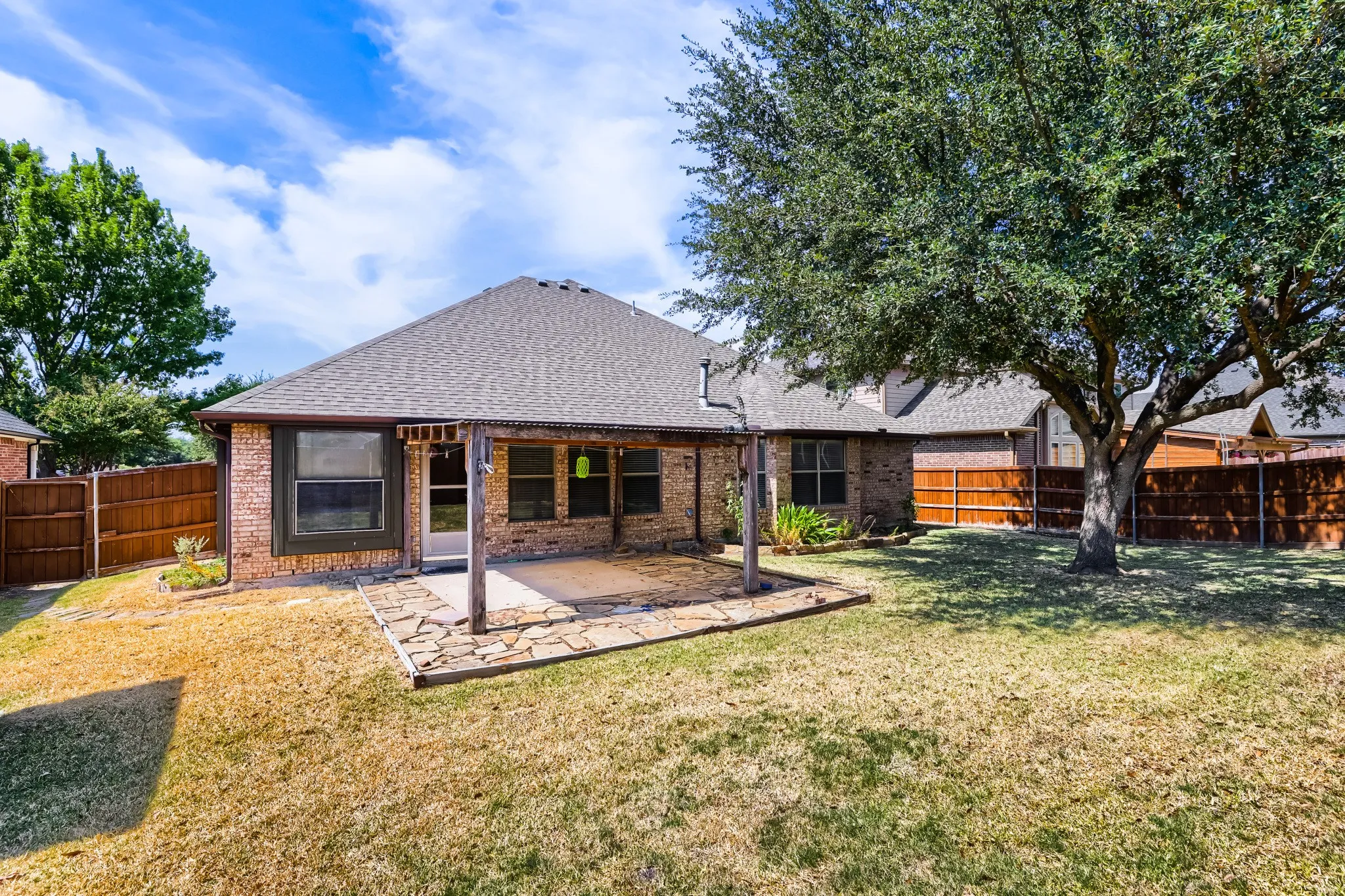 Single Family Residence For Sale in Kaufman County , 114 Beacon Hill Lane, Forney, Texas 75126, 3 Bedroom, 2 Bathroom, 2 Garage spaces, 2,005 Sqft, built in 2005, mls#21370464, Real Estate Agent in Forney, Homes For Sale in Kaufman county, Homes For Sale in Forney, Realtor in Forney Texas, Real Estate Brokerage Independent Realty Texas, Luminita Cordes Realtor