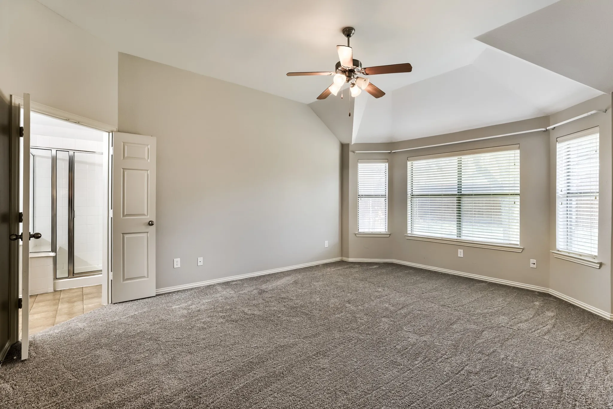 Single Family Residence For Sale in Kaufman County , 114 Beacon Hill Lane, Forney, Texas 75126, 3 Bedroom, 2 Bathroom, 2 Garage spaces, 2,005 Sqft, built in 2005, mls#21370464, Real Estate Agent in Forney, Homes For Sale in Kaufman county, Homes For Sale in Forney, Realtor in Forney Texas, Real Estate Brokerage Independent Realty Texas, Luminita Cordes Realtor