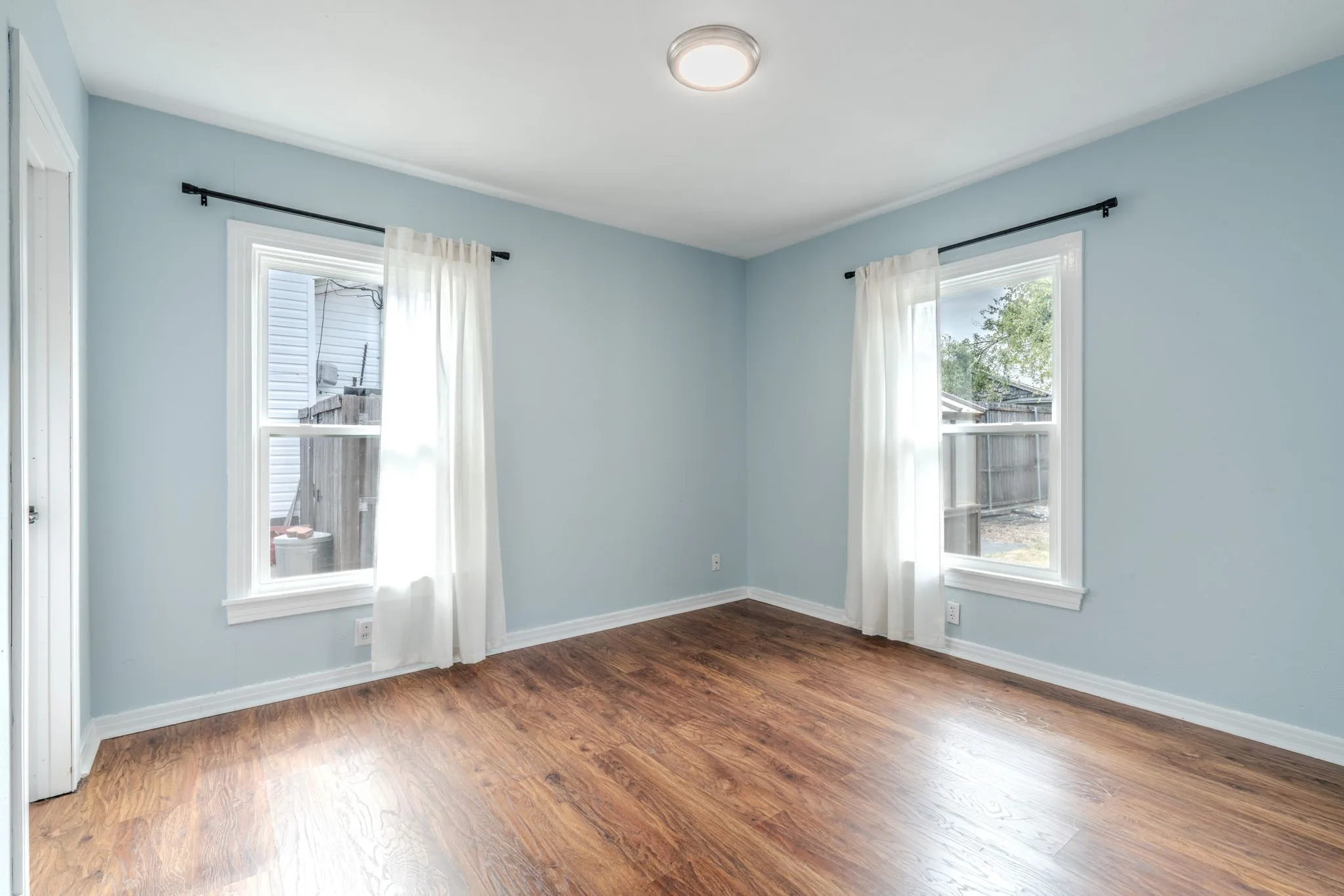 Secondary bedroom
