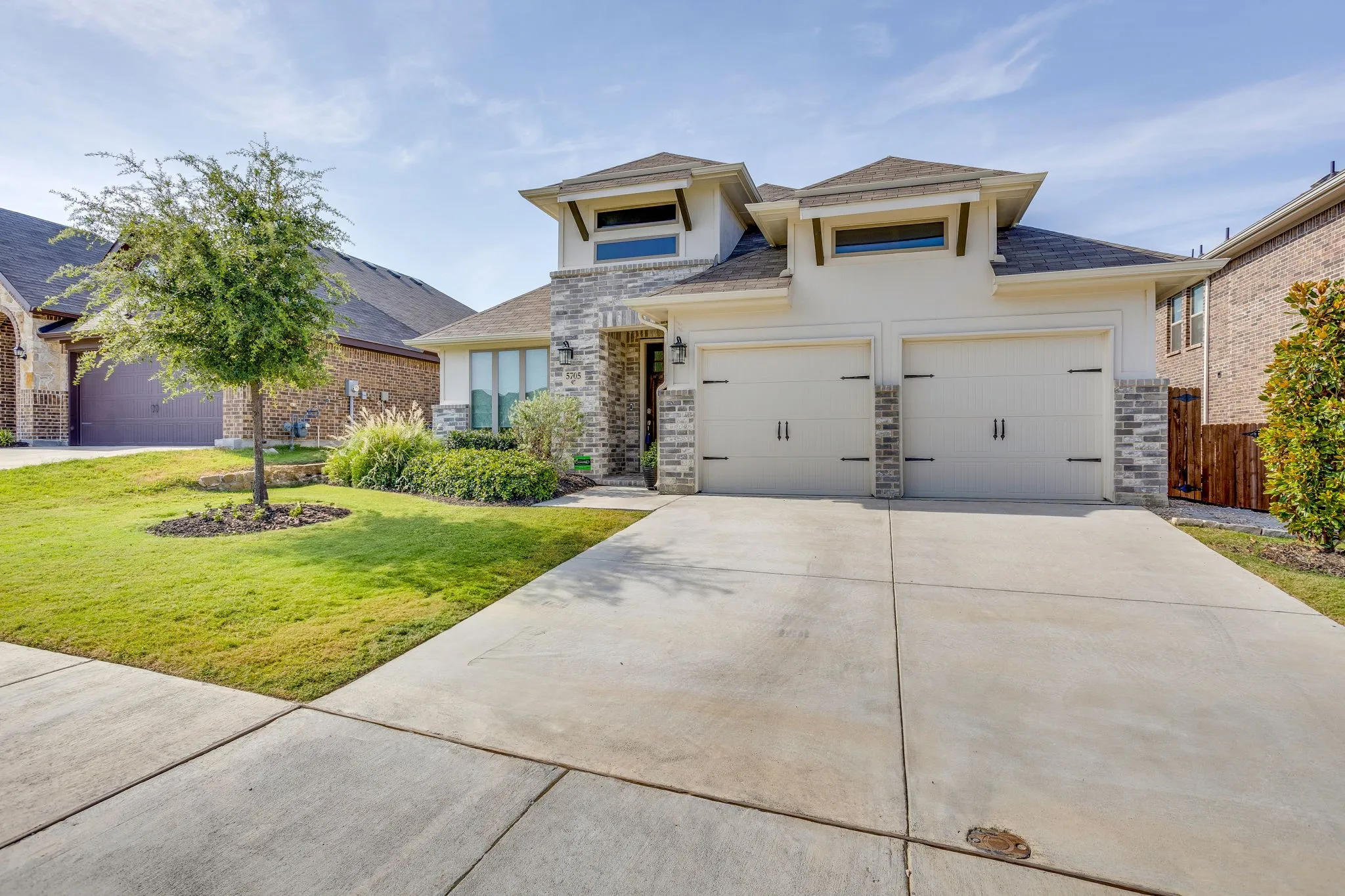 Single Family Residence For Sale in Tarrant County , 5705 Surry Mountain Trail, Fort Worth, Texas 76179, 3 Bedroom, 2 Bathroom, 2 Garage spaces, 2,223 Sqft, built in 2021, mls#21356977, Real Estate Agent in Fort Worth, Homes For Sale in Tarrant county, Homes For Sale in Fort Worth, Realtor in Fort Worth Texas, Real Estate Brokerage Independent Realty Texas, Luminita Cordes Realtor