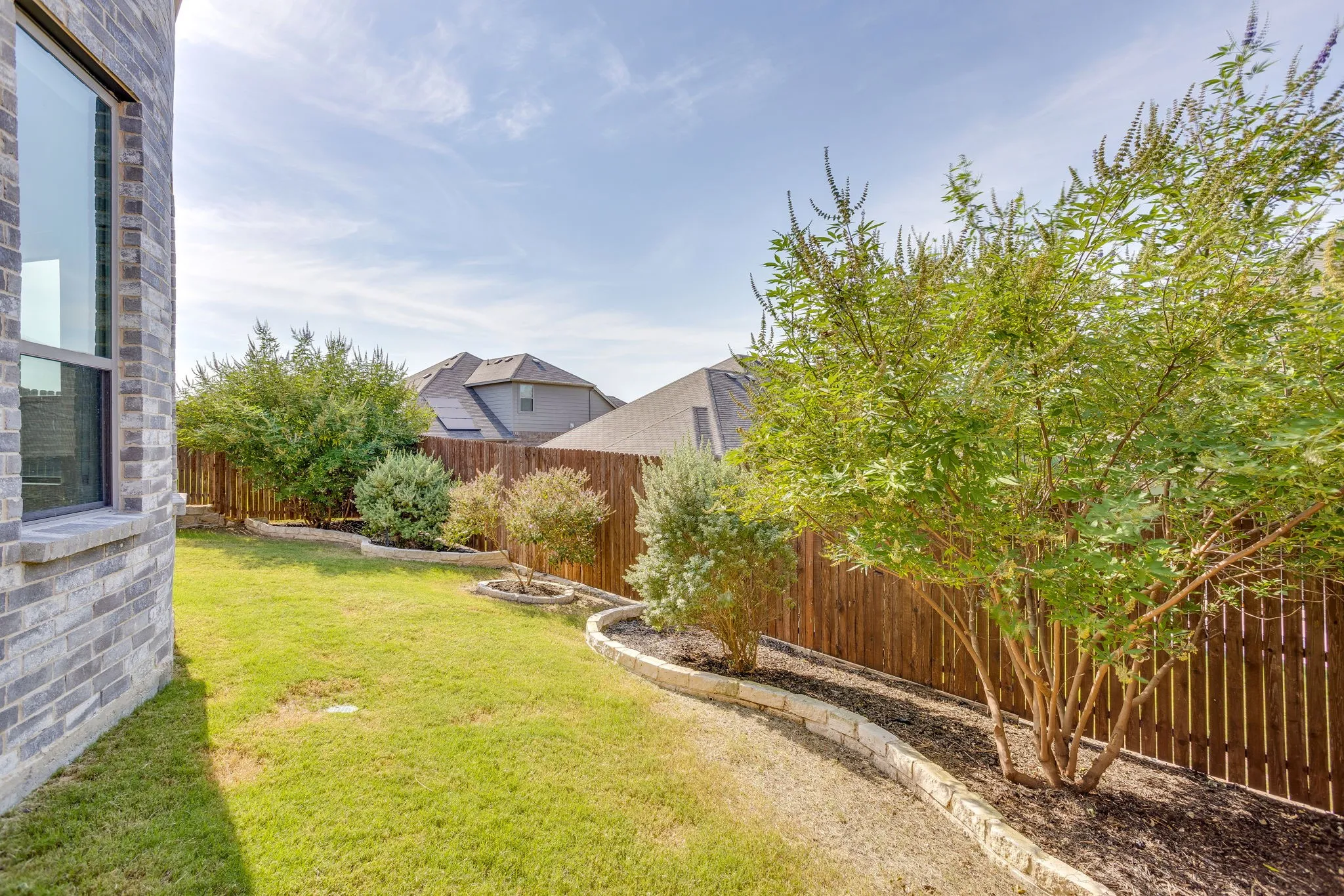 Single Family Residence For Sale in Tarrant County , 5705 Surry Mountain Trail, Fort Worth, Texas 76179, 3 Bedroom, 2 Bathroom, 2 Garage spaces, 2,223 Sqft, built in 2021, mls#21356977, Real Estate Agent in Fort Worth, Homes For Sale in Tarrant county, Homes For Sale in Fort Worth, Realtor in Fort Worth Texas, Real Estate Brokerage Independent Realty Texas, Luminita Cordes Realtor