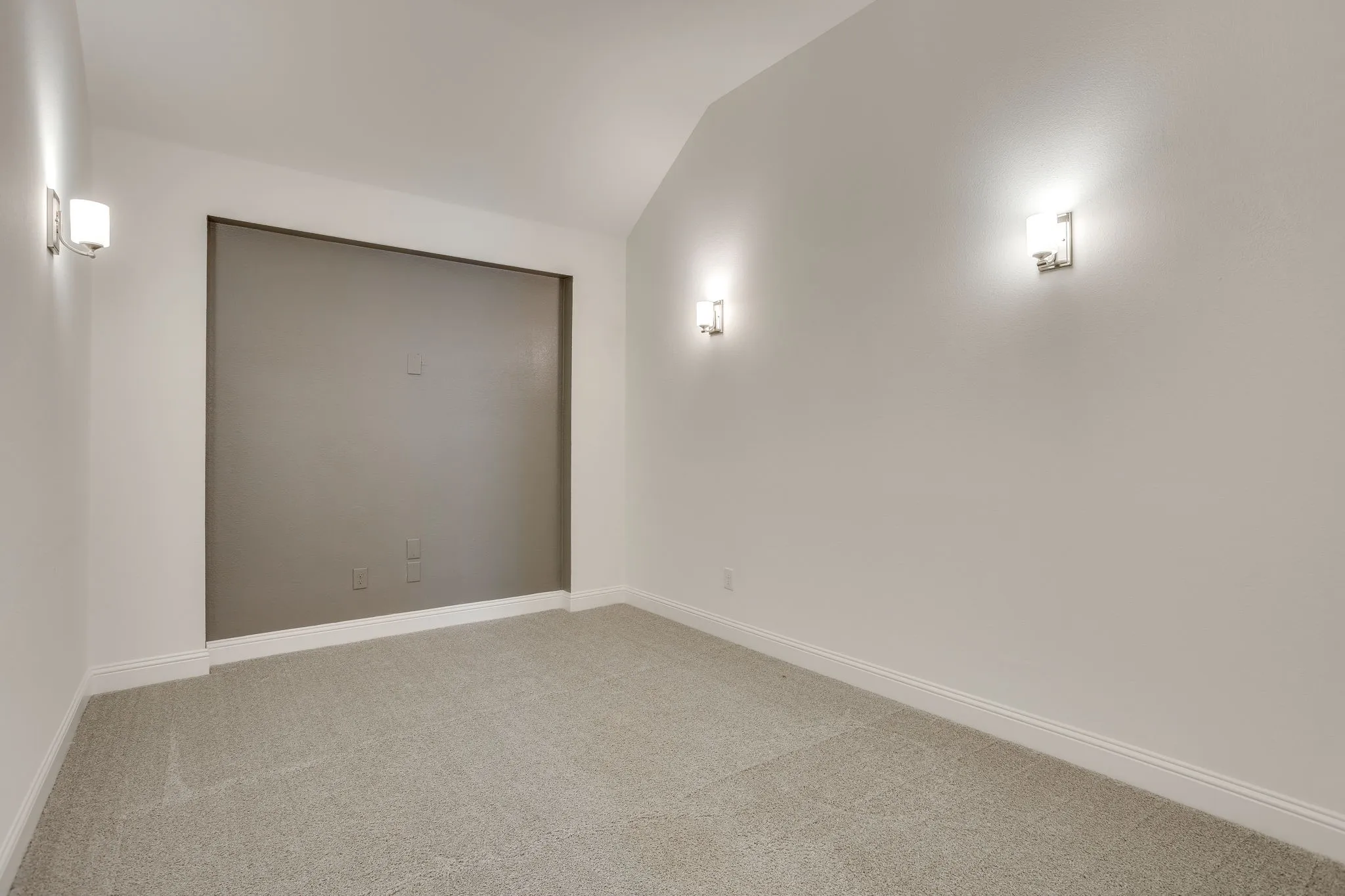 Single Family Residence For Sale in Tarrant County , 5705 Surry Mountain Trail, Fort Worth, Texas 76179, 3 Bedroom, 2 Bathroom, 2 Garage spaces, 2,223 Sqft, built in 2021, mls#21356977, Real Estate Agent in Fort Worth, Homes For Sale in Tarrant county, Homes For Sale in Fort Worth, Realtor in Fort Worth Texas, Real Estate Brokerage Independent Realty Texas, Luminita Cordes Realtor