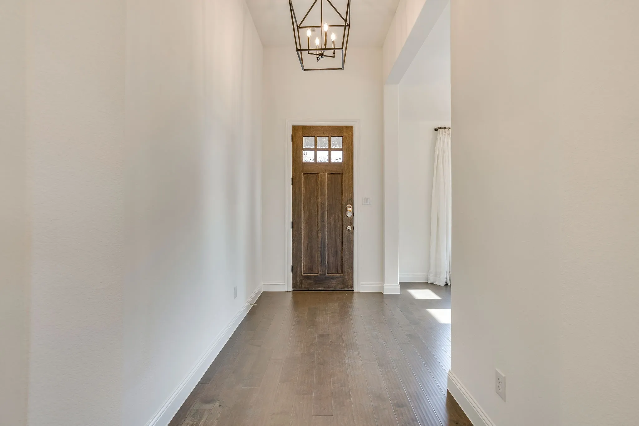 Single Family Residence For Sale in Tarrant County , 5705 Surry Mountain Trail, Fort Worth, Texas 76179, 3 Bedroom, 2 Bathroom, 2 Garage spaces, 2,223 Sqft, built in 2021, mls#21356977, Real Estate Agent in Fort Worth, Homes For Sale in Tarrant county, Homes For Sale in Fort Worth, Realtor in Fort Worth Texas, Real Estate Brokerage Independent Realty Texas, Luminita Cordes Realtor