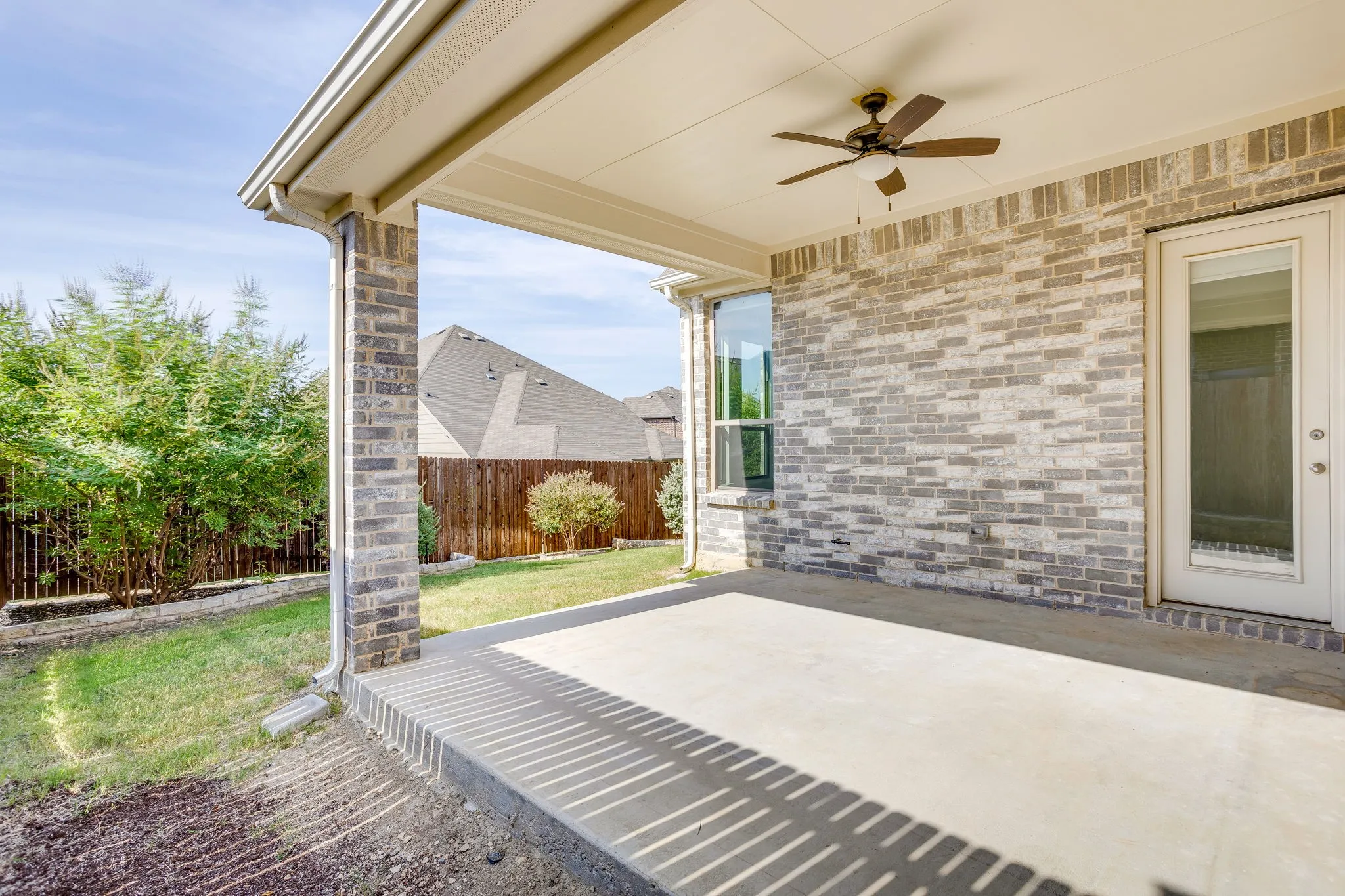 Single Family Residence For Sale in Tarrant County , 5705 Surry Mountain Trail, Fort Worth, Texas 76179, 3 Bedroom, 2 Bathroom, 2 Garage spaces, 2,223 Sqft, built in 2021, mls#21356977, Real Estate Agent in Fort Worth, Homes For Sale in Tarrant county, Homes For Sale in Fort Worth, Realtor in Fort Worth Texas, Real Estate Brokerage Independent Realty Texas, Luminita Cordes Realtor