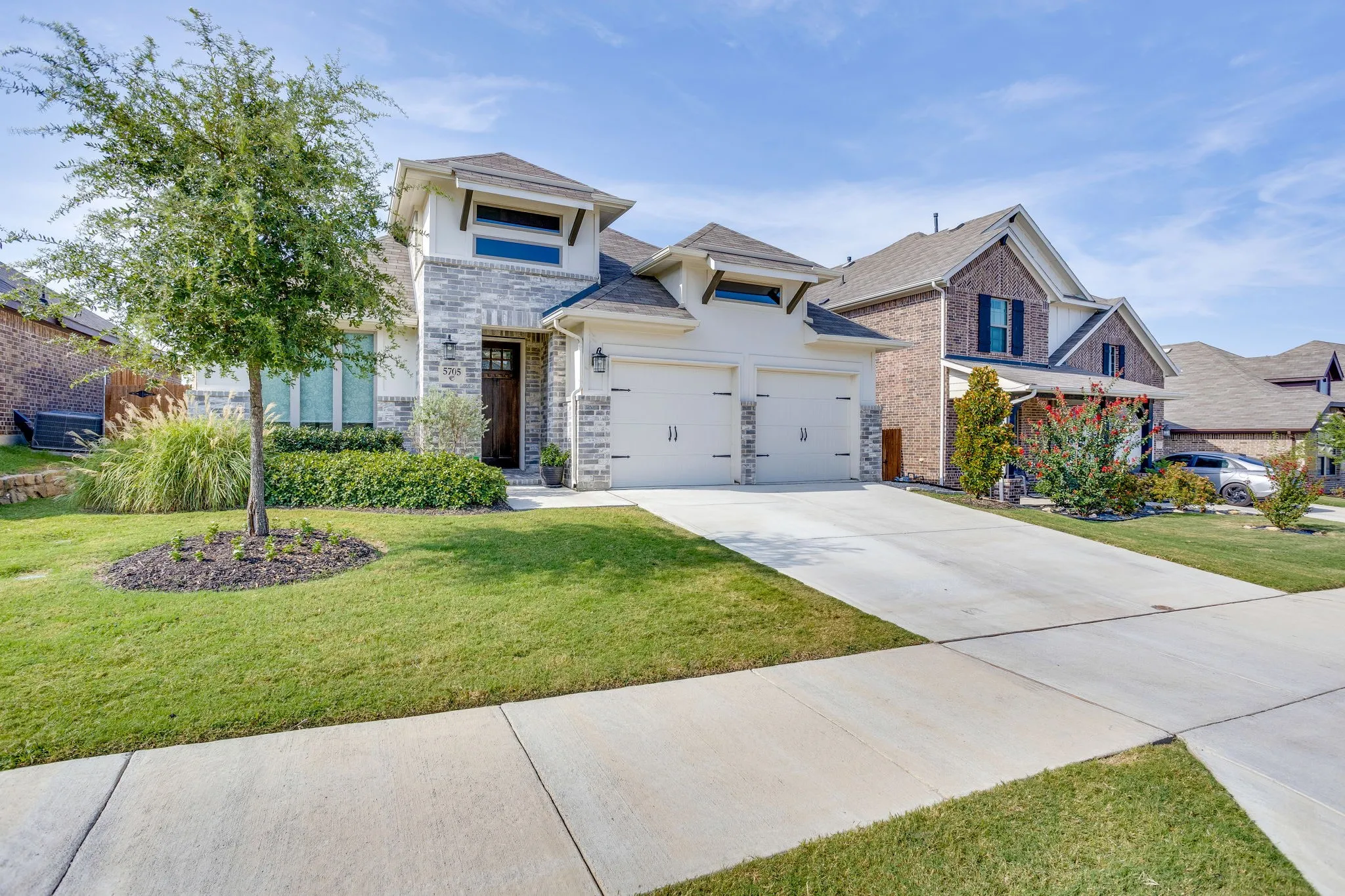 Single Family Residence For Sale in Tarrant County , 5705 Surry Mountain Trail, Fort Worth, Texas 76179, 3 Bedroom, 2 Bathroom, 2 Garage spaces, 2,223 Sqft, built in 2021, mls#21356977, Real Estate Agent in Fort Worth, Homes For Sale in Tarrant county, Homes For Sale in Fort Worth, Realtor in Fort Worth Texas, Real Estate Brokerage Independent Realty Texas, Luminita Cordes Realtor