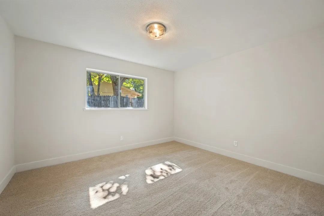 Single Family Residence For Sale in Tarrant County , 6904 Jewell Avenue, Fort Worth, Texas 76112, 3 Bedroom, 2 Bathroom, 2 Garage spaces, 2,199 Sqft, built in 1956, mls#21372023, Real Estate Agent in Fort Worth, Homes For Sale in Tarrant county, Homes For Sale in Fort Worth, Realtor in Fort Worth Texas, Real Estate Brokerage Independent Realty Texas, Luminita Cordes Realtor