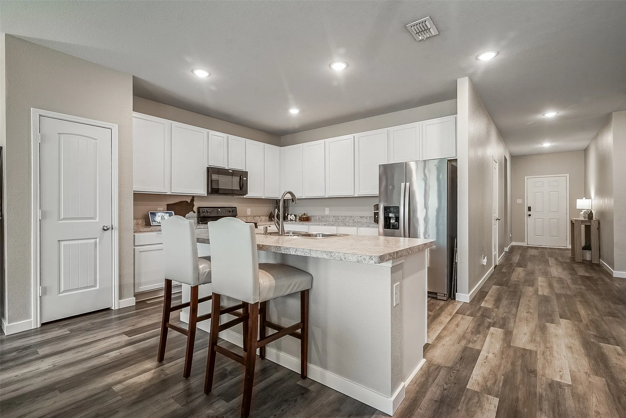 Single Family Residence For Sale in Grayson County , 1048 Waverly Drive, Van Alstyne, Texas 75495, 4 Bedroom, 2 Bathroom, 2 Garage spaces, 1,903 Sqft, built in 2020, mls#21372645, Real Estate Agent in Van Alstyne, Homes For Sale in Grayson county, Homes For Sale in Van Alstyne, Realtor in Van Alstyne Texas, Real Estate Brokerage Independent Realty Texas, Luminita Cordes Realtor